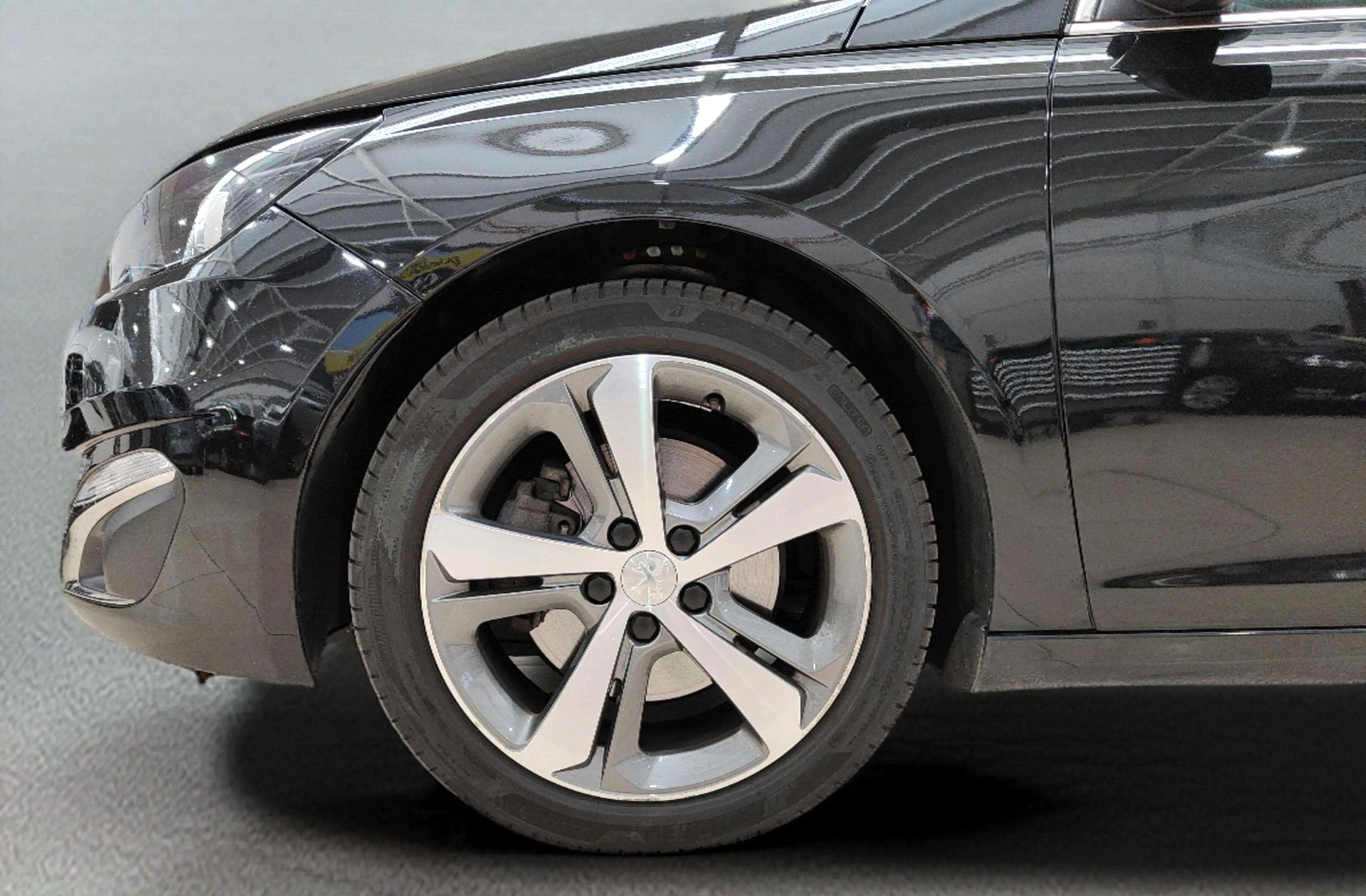 Peugeot 308 BlueHDi 150 Allure - foto 34
