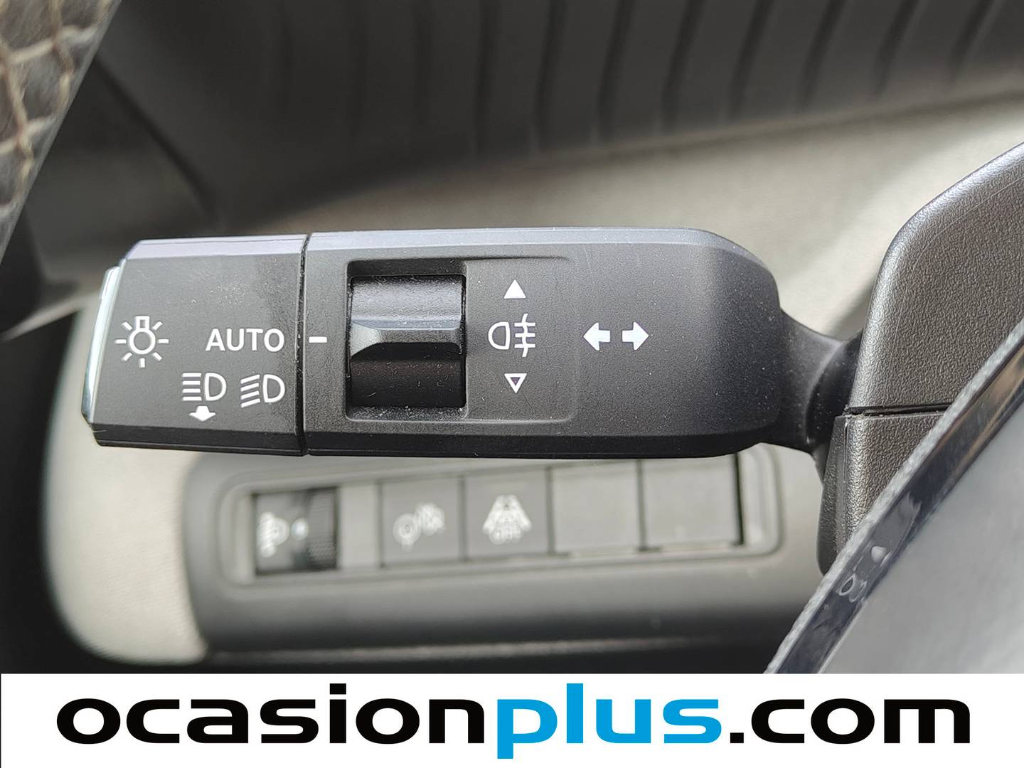 Extras del Citroën C3 Aircross Citroën C3 Aircross Hybrid 145 Plus e-DCS6 (145 CV)