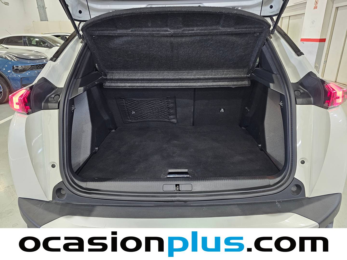 Foto Peugeot e-2008 Peugeot e-2008 Eléctrico GT 100 kW (136 CV)