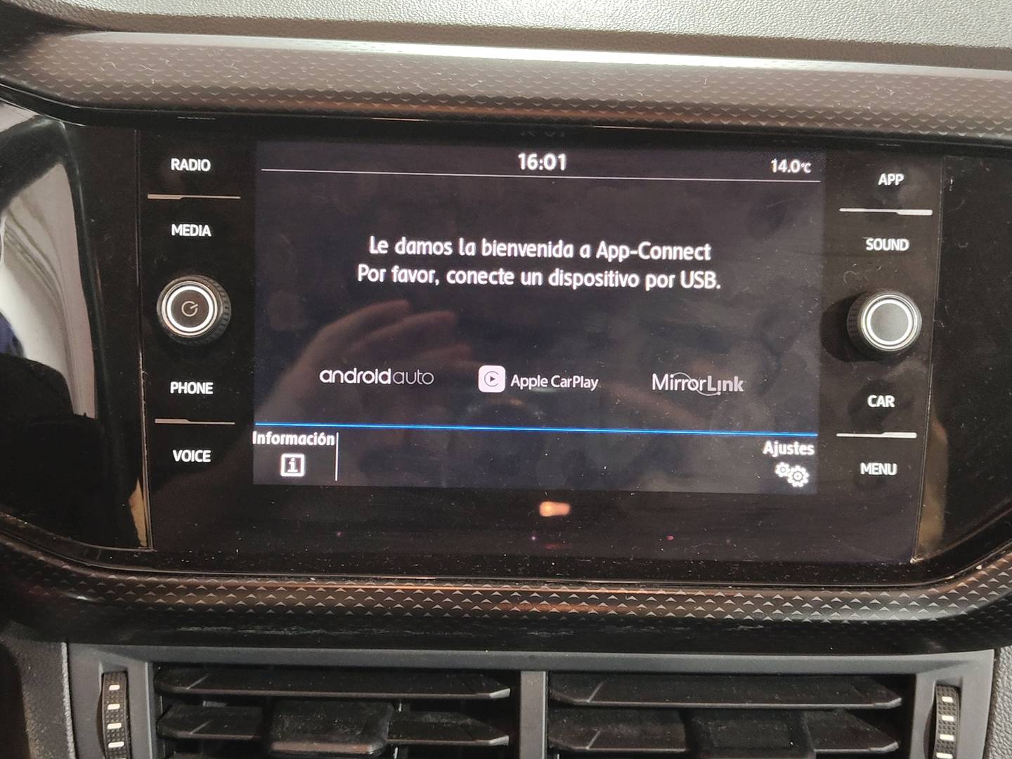 Foto Volkswagen T-Cross Volkswagen T-Cross Advance 1.0 TSI (115 CV) DSG