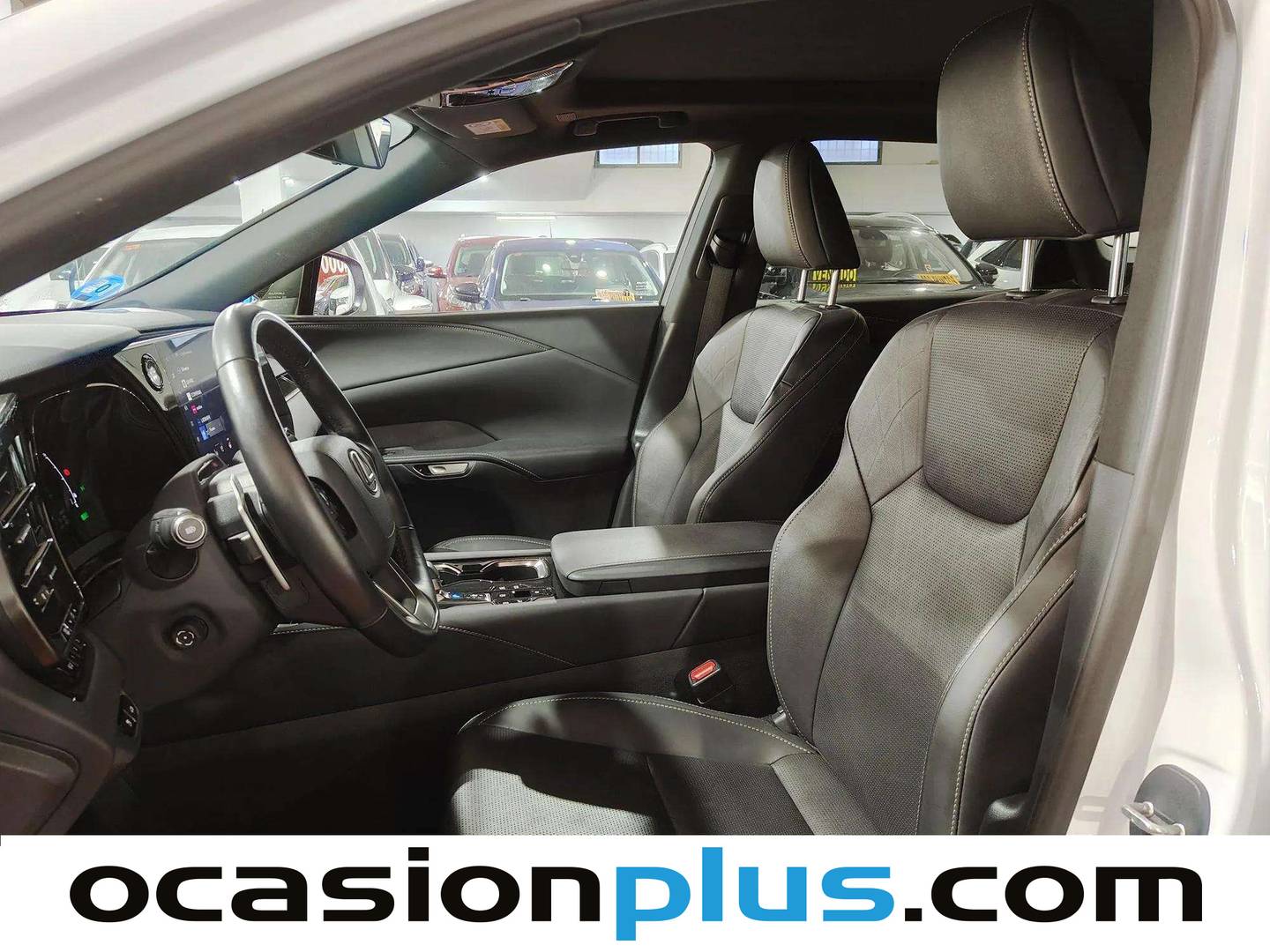 Foto asientos delanteros Lexus RX Lexus RX 450h+ F Design (309 CV)