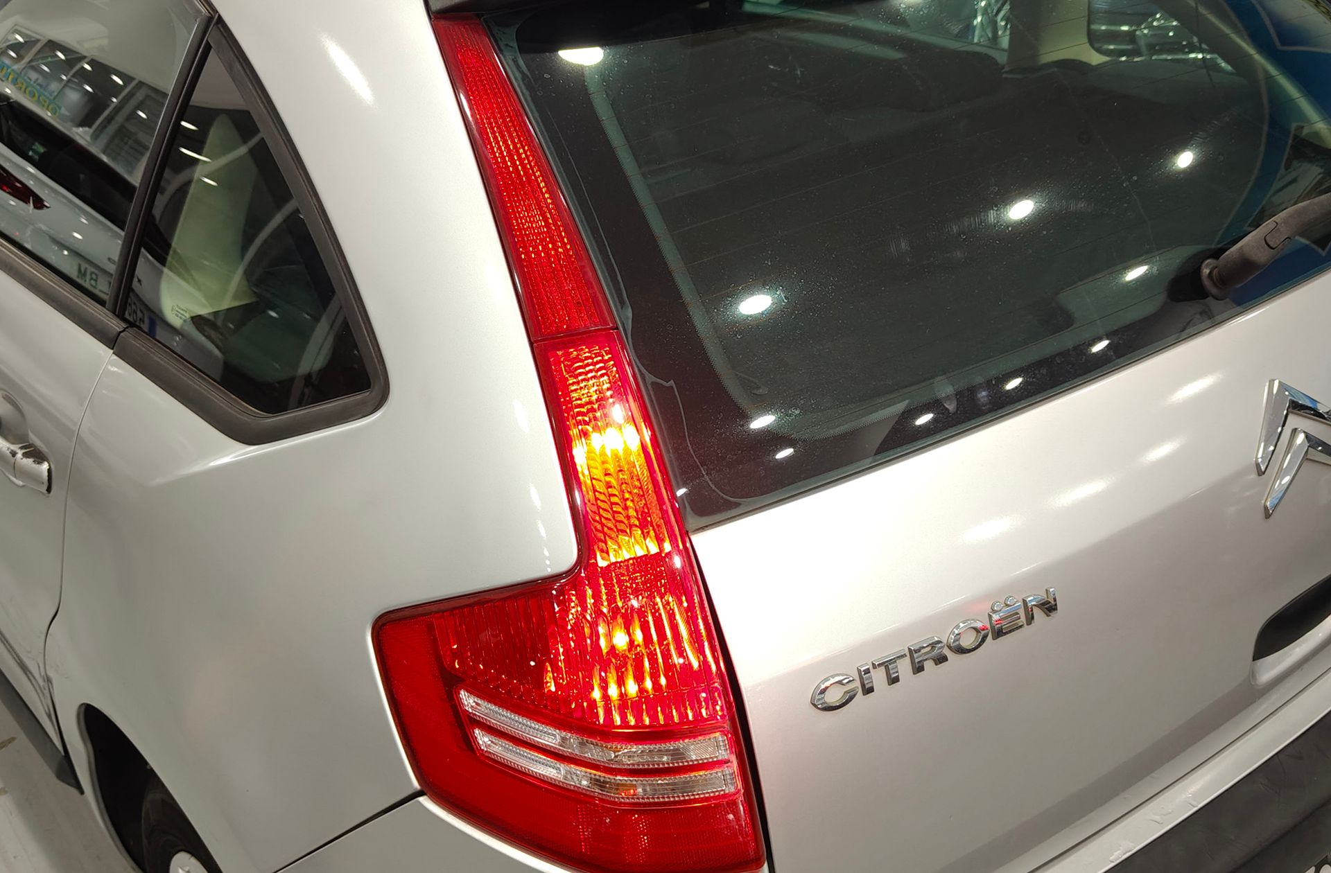 Citroën C4 1.6 HDi LX - foto 13