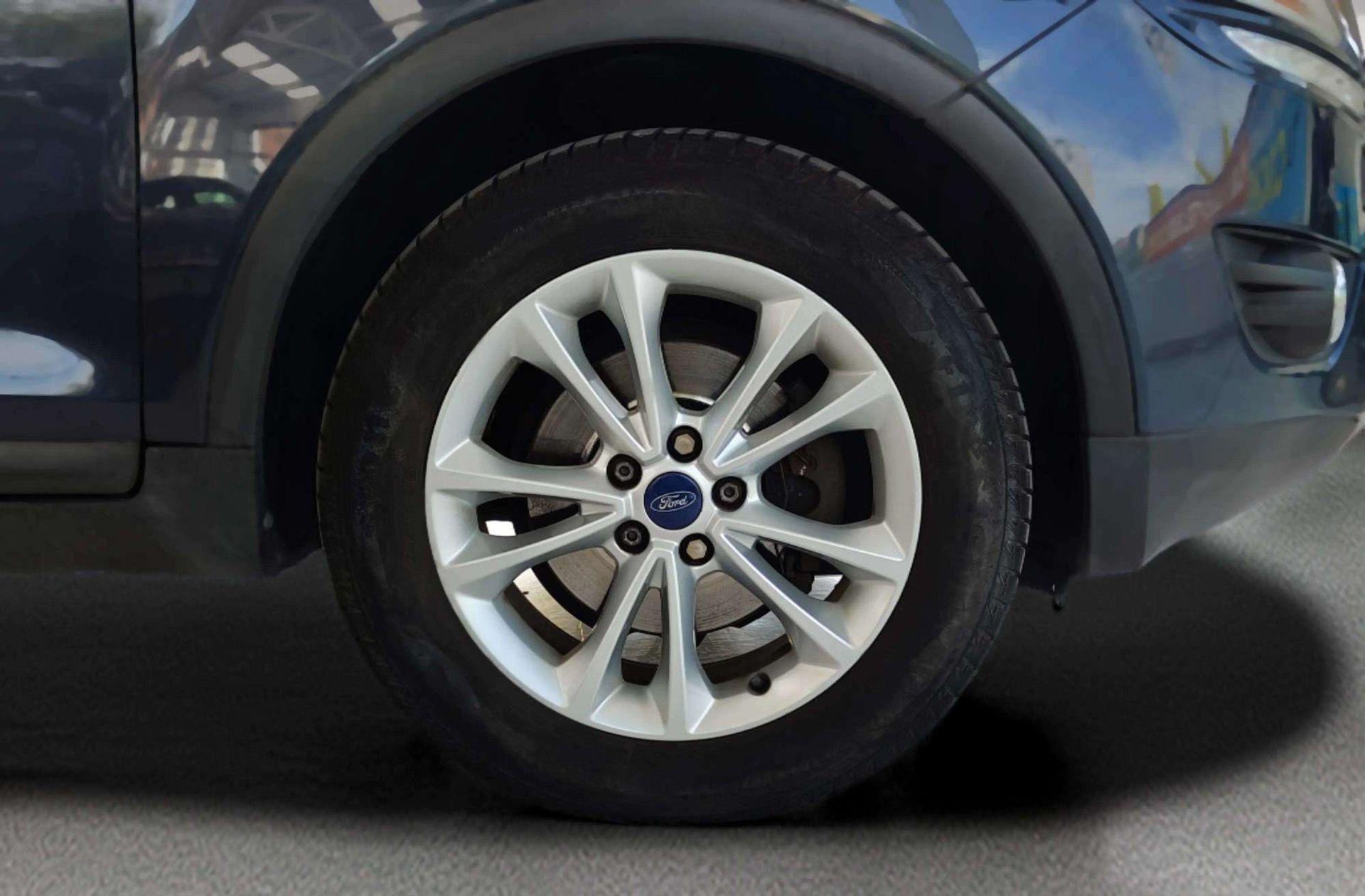 Ford Kuga 2.0 TDCi Titanium 4x4 Powershift - foto 38