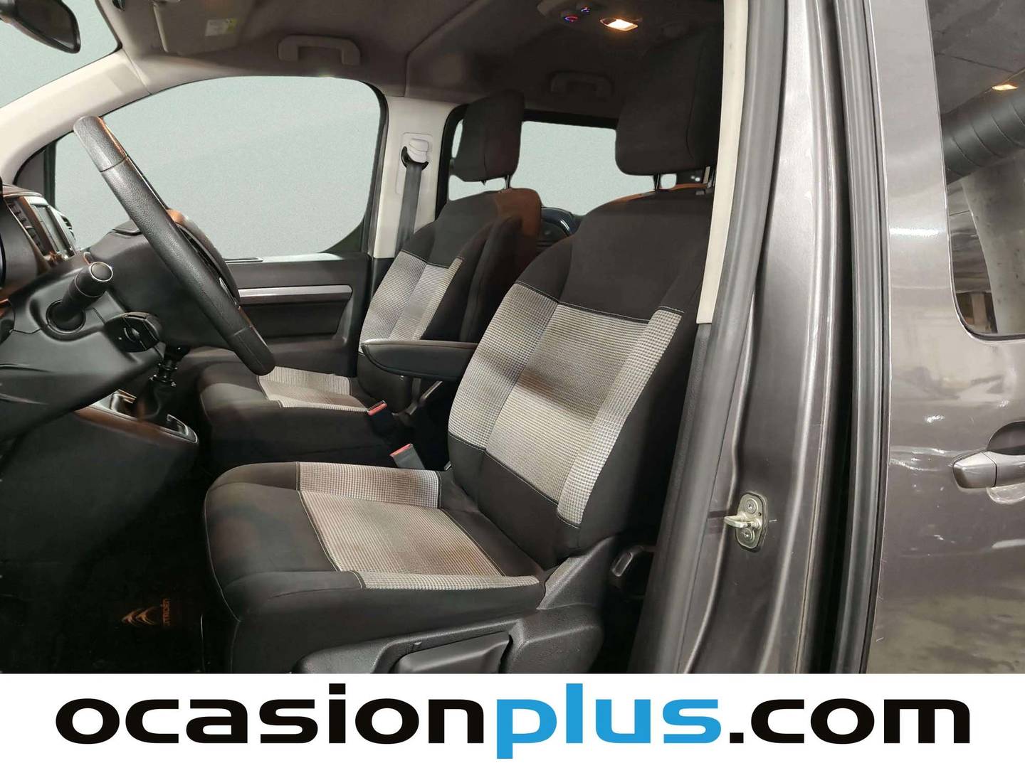 Foto asientos delanteros Citroën Spacetourer Citroën Spacetourer BlueHDi 150 S&S Feel Talla M  8 Plazas (150 CV)