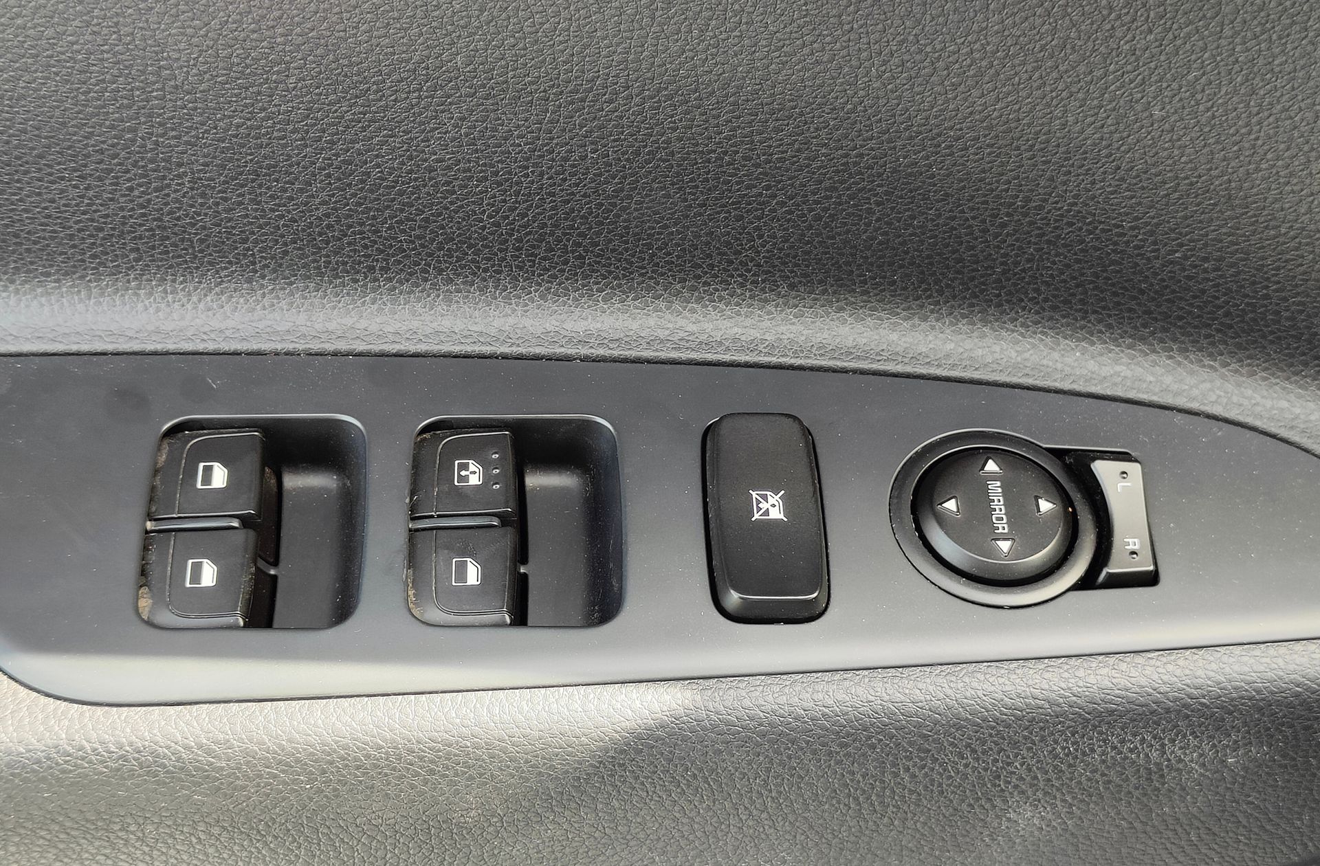 Kia Stonic 1.0 T-GDi Drive - foto 17