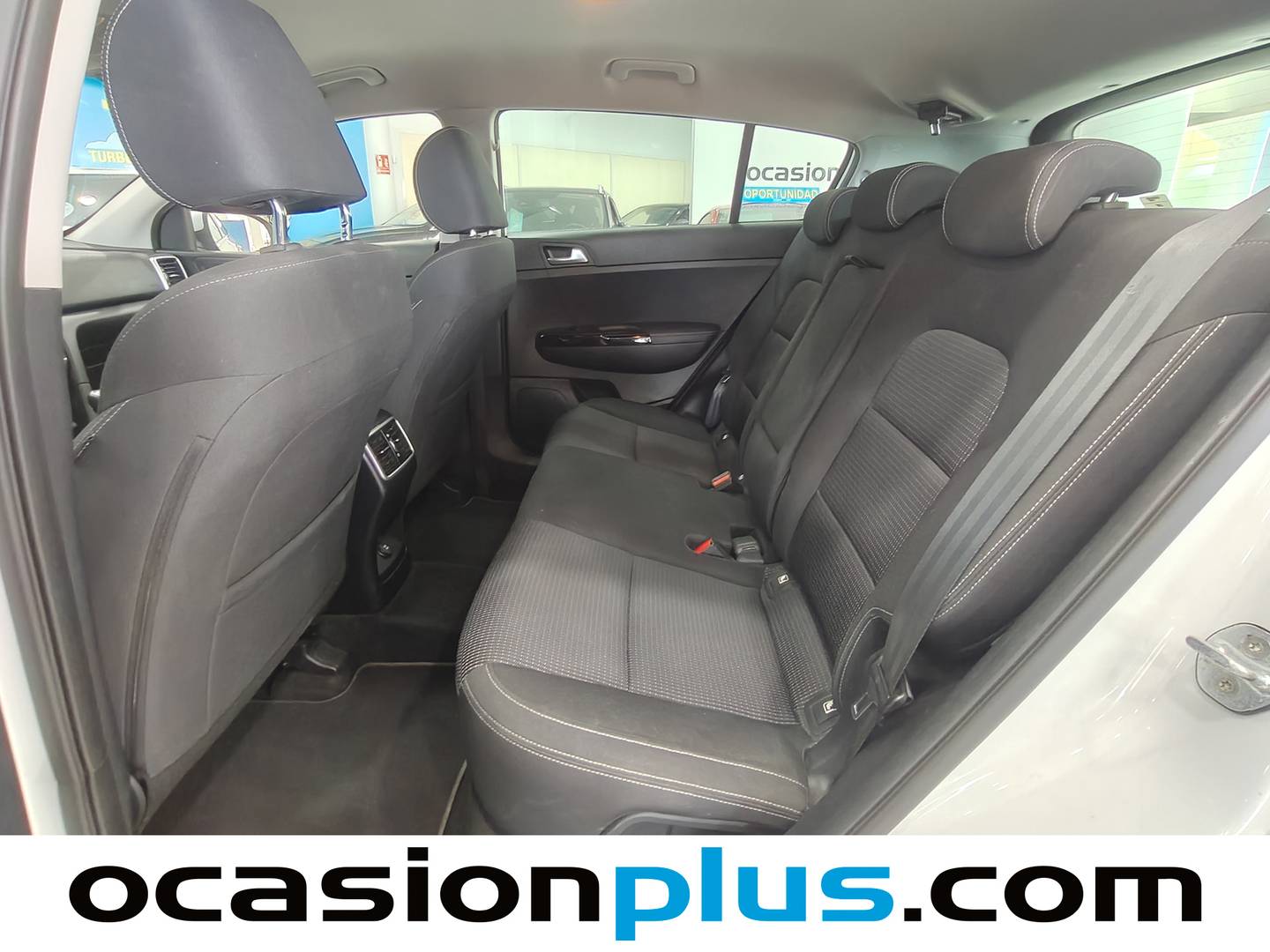 Foto asientos traseros KIA Sportage KIA Sportage 1.6 MHEV Black Edition (136 CV)