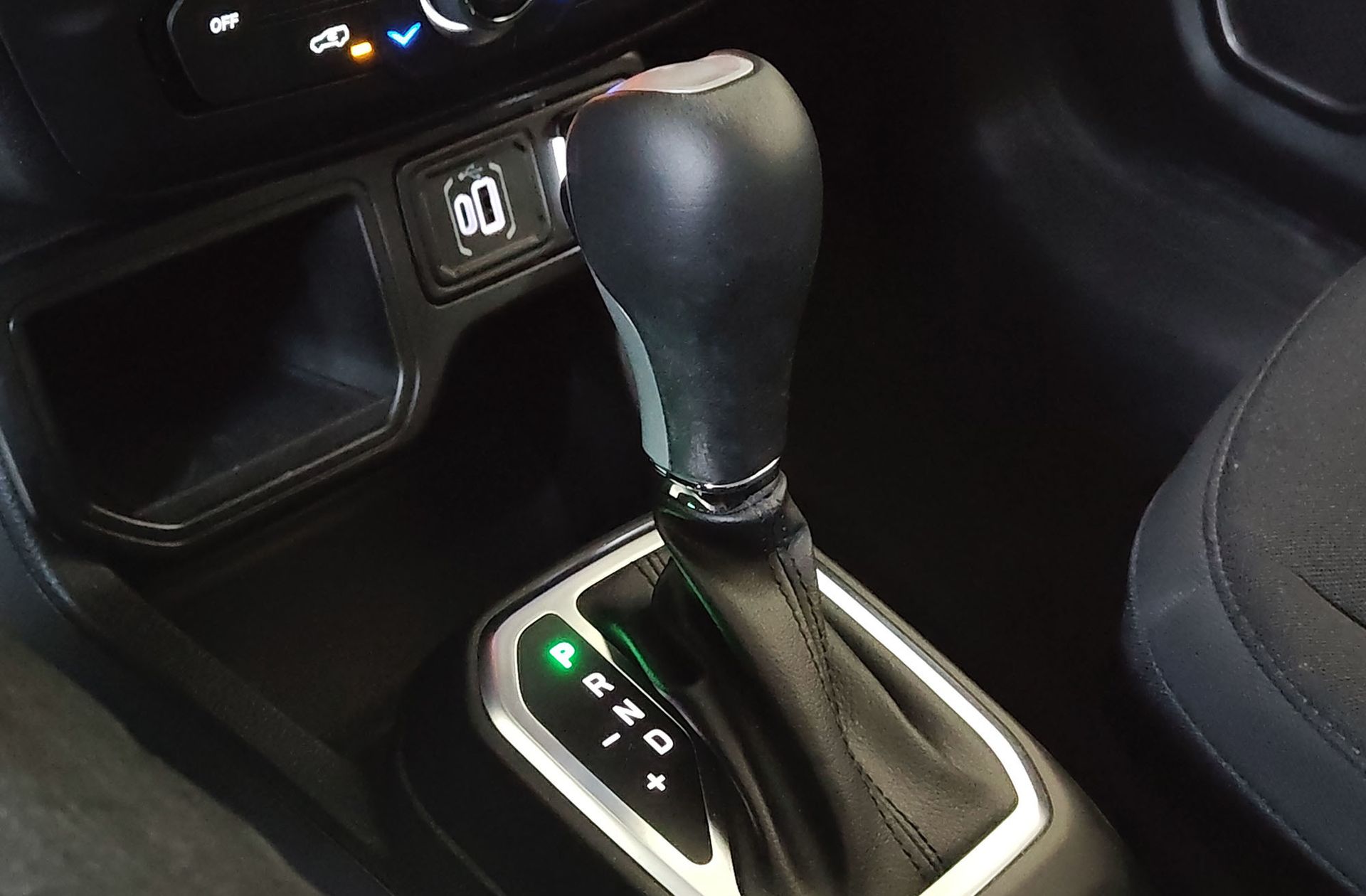 Jeep Renegade eHybrid 1.5 Altitude DCT - foto 5
