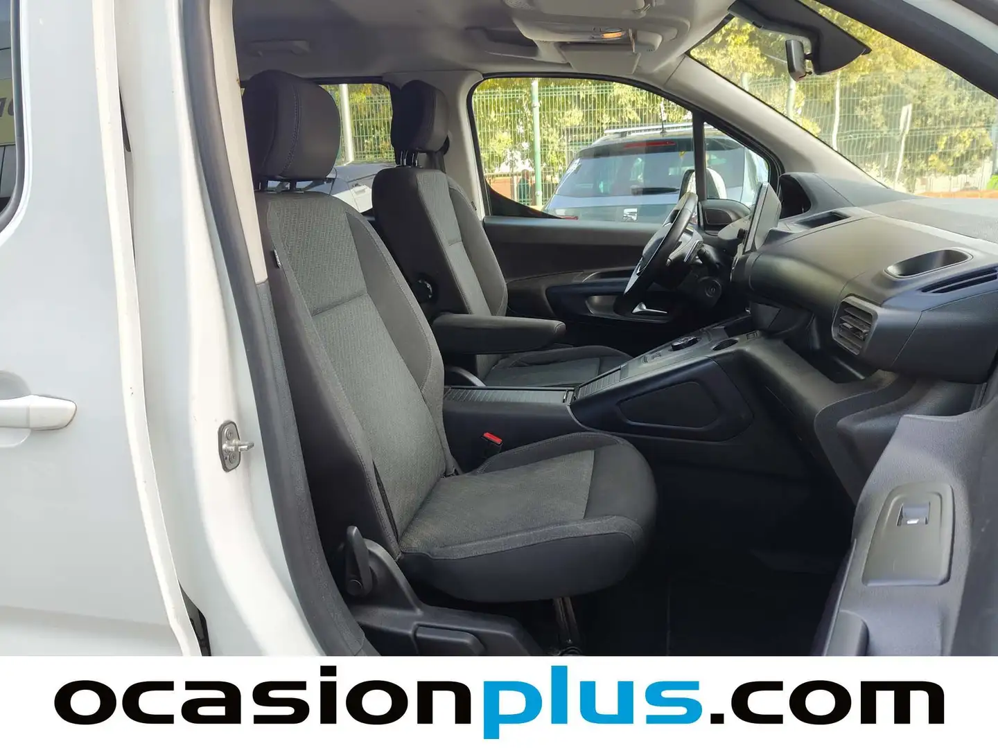 Foto Peugeot Rifter Peugeot Rifter Allure Standard PureTech EAT8 (130 CV)