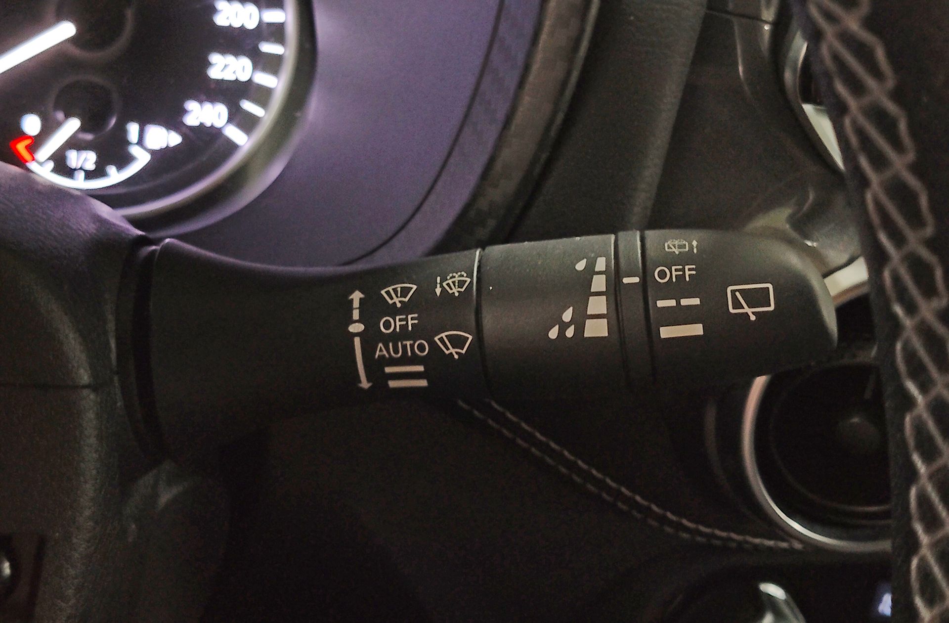 Nissan Juke 1.6 Hybrid N-Connecta - foto 30