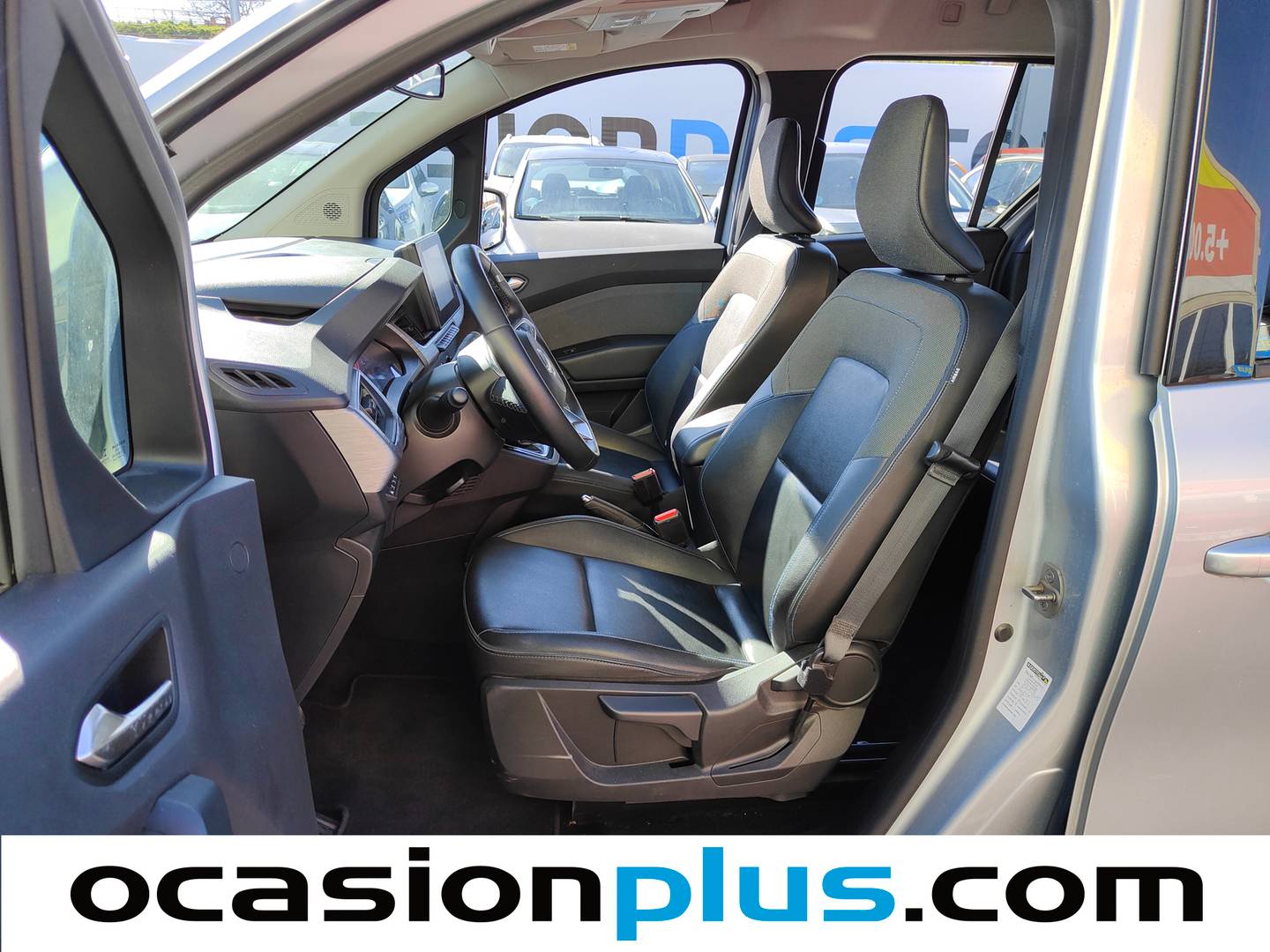 Foto asientos delanteros Nissan Townstar Nissan Townstar 1.3G L1 Tekna (130 CV)