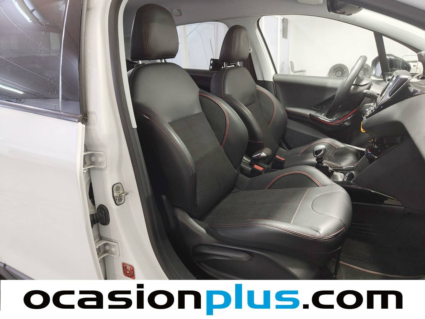 Foto Peugeot 2008 Peugeot 2008 BlueHDi 120 S&S GT Line (120 CV)