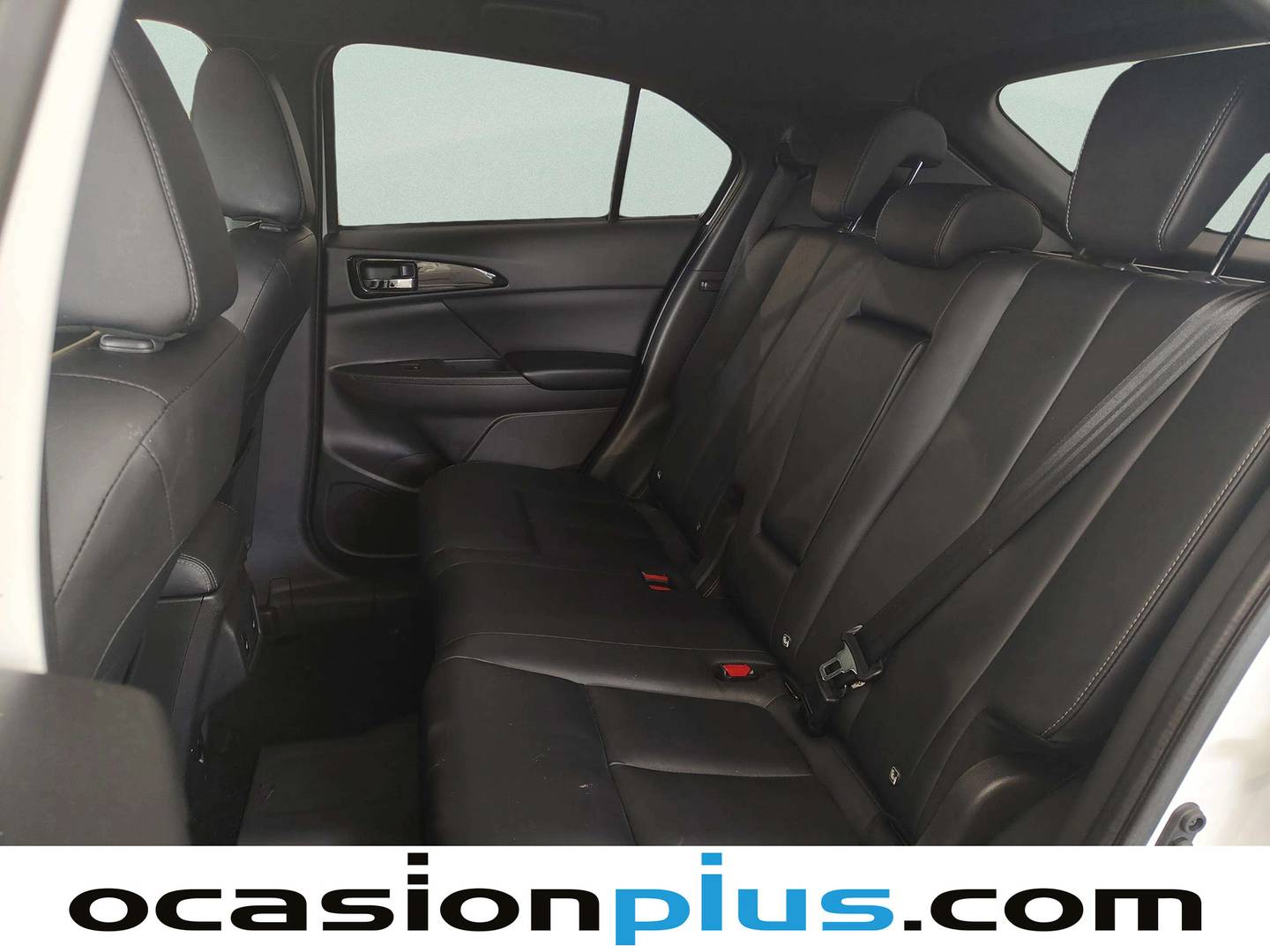 Foto asientos traseros Mitsubishi Eclipse Cross Mitsubishi Eclipse Cross 2.4 PHEV Kaiteki+ 4WD Auto  (188 CV)