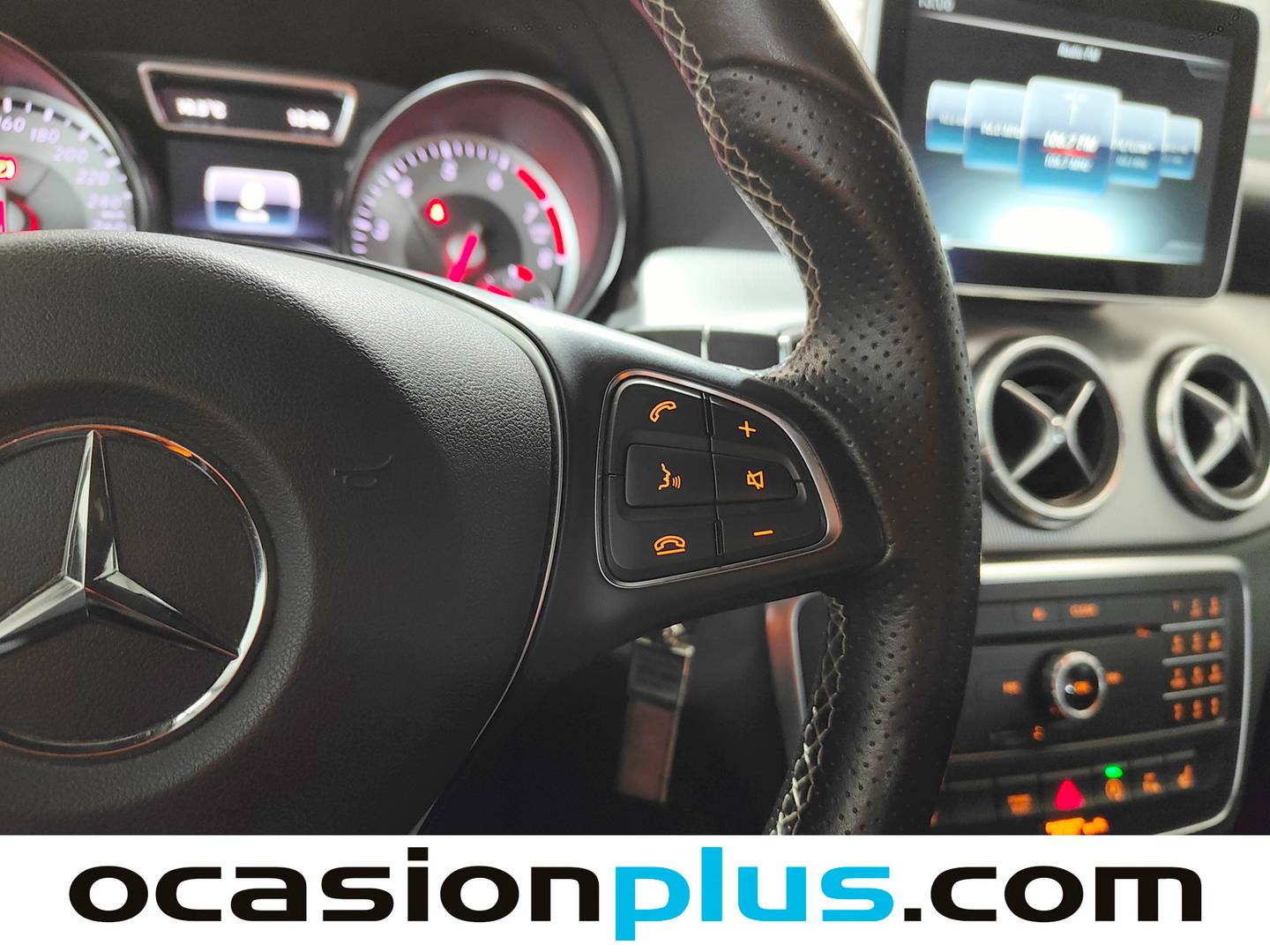 Foto Mercedes CLA Mercedes-Benz CLA 180 (122 CV)