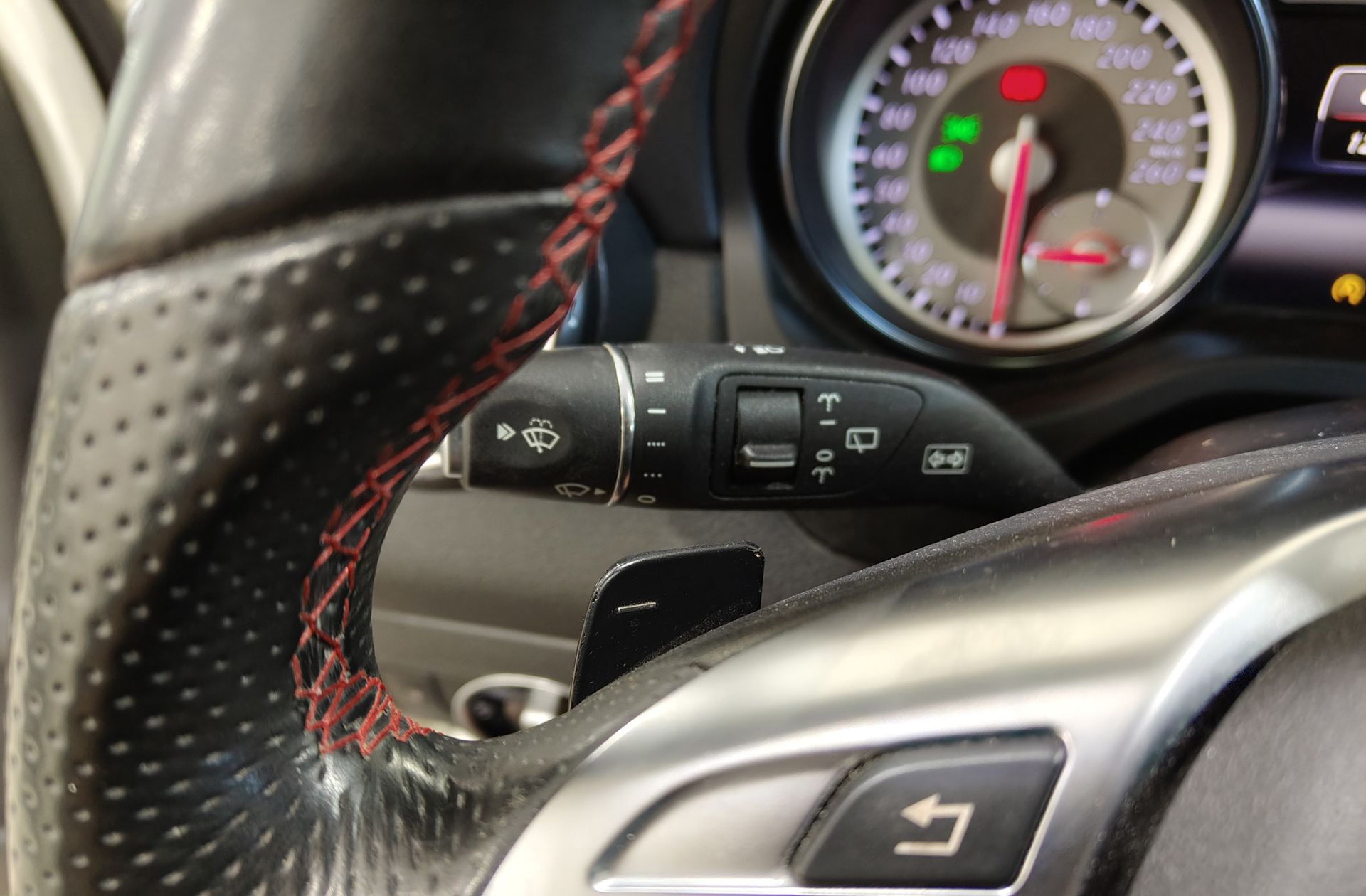 Mercedes-Benz GLA 200 d AMG Line - foto 30