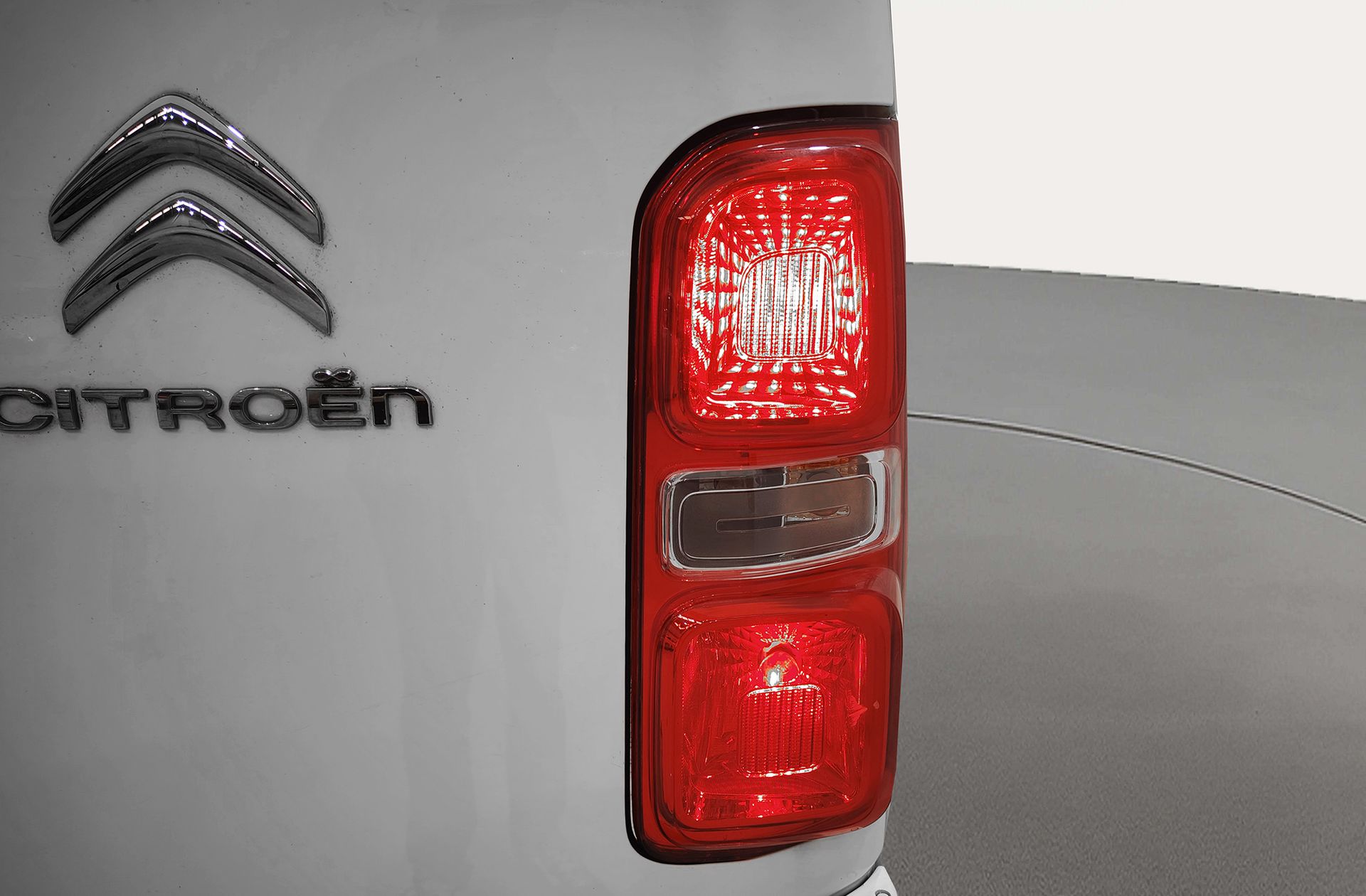 Citroën Jumpy Furgon BlueHDi 100 Talla M Control - foto 13