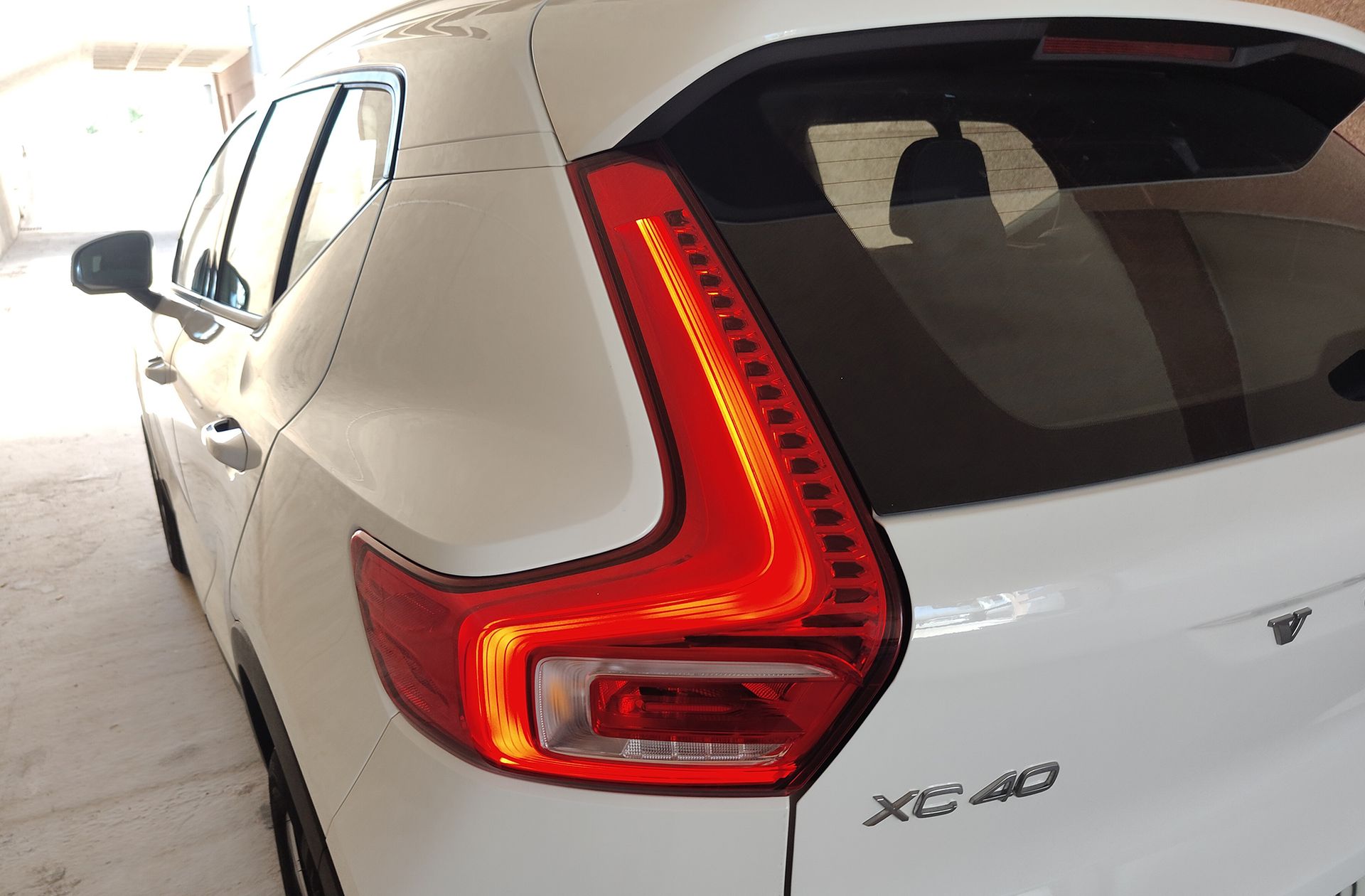 Volvo XC40 T2 Momentum Pro - foto 17