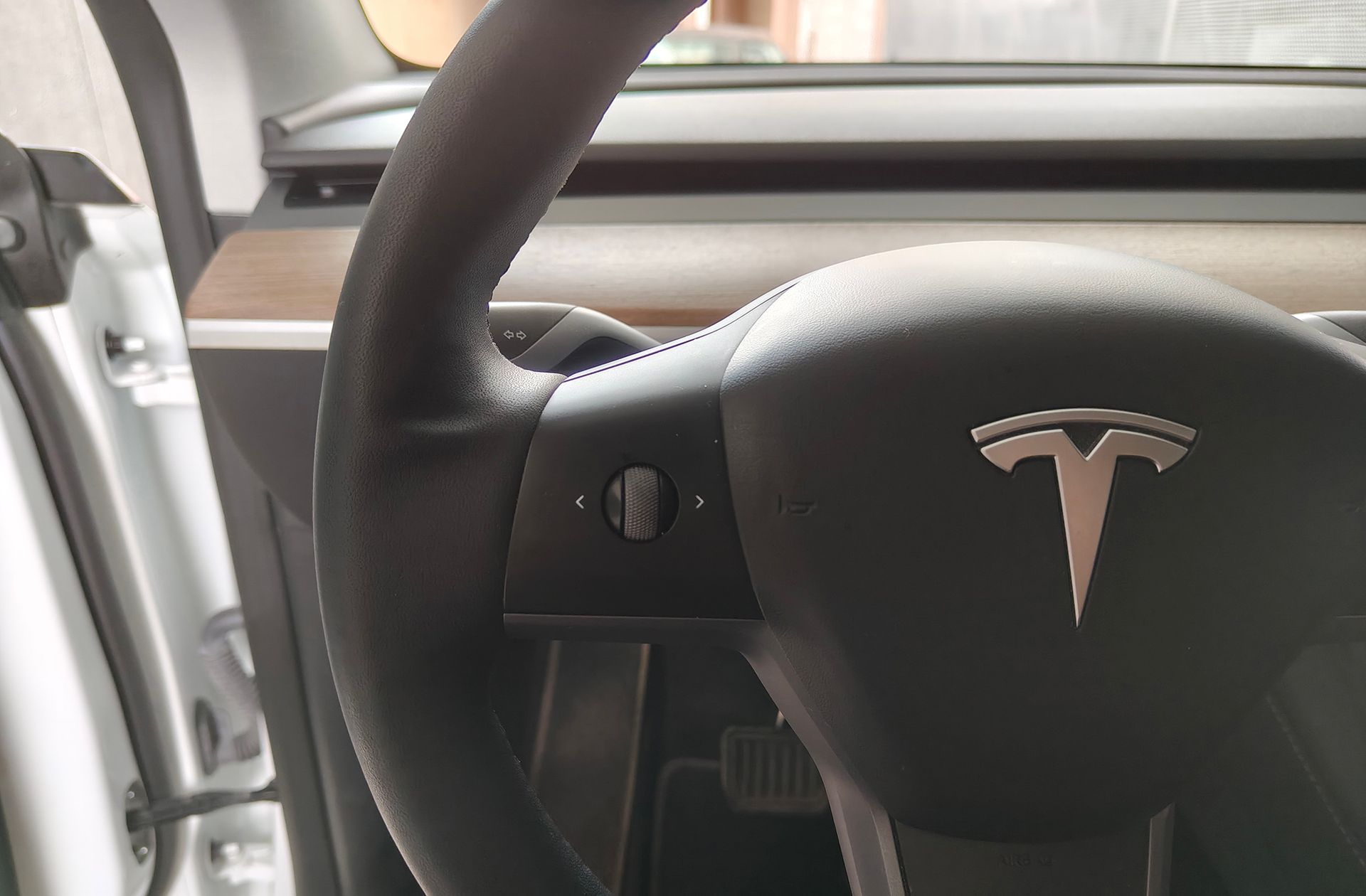 Tesla Model Y Gran Autonomía 4WD - foto 28