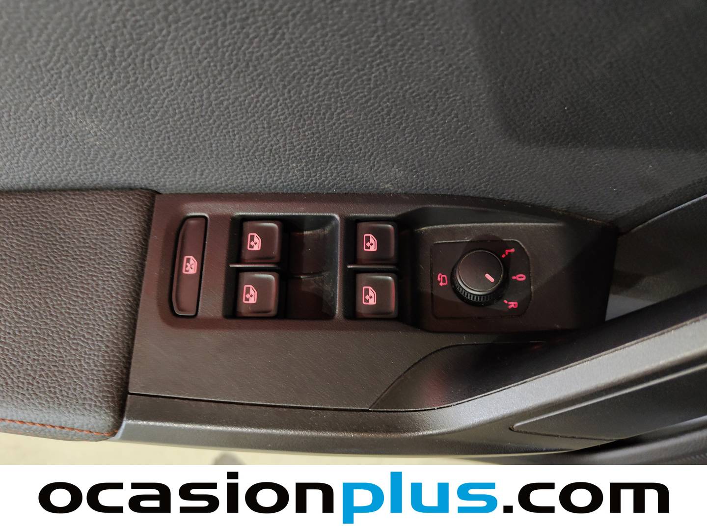 Foto Seat Arona SEAT Arona 1.5 TSI S&S FR XL DSG (150 CV)