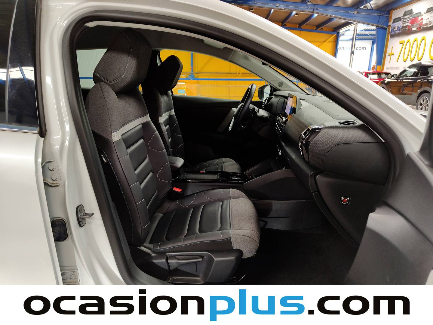 Foto Citroën C4 X Citroen C4 X 1.2 PureTech 130 S&S Shine EAT8 (131 CV)