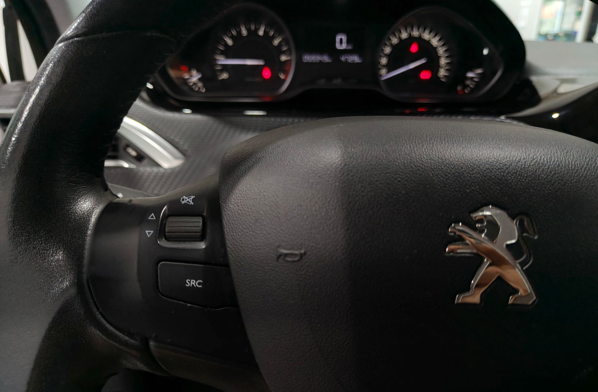 Peugeot 208 PureTech 82 Style - foto 25
