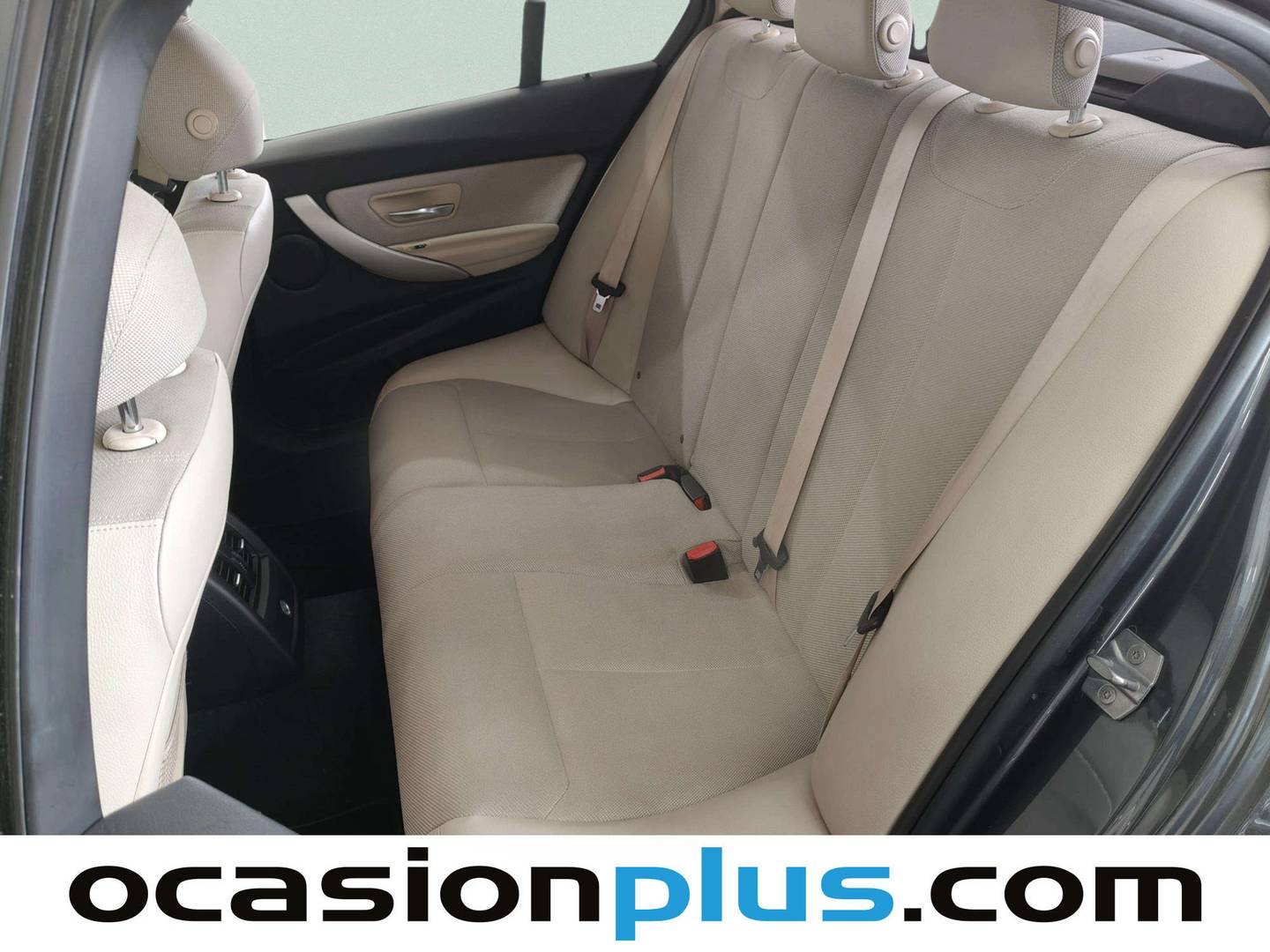 Foto asientos traseros BMW Serie 3 BMW Serie 3 318d Business (150 CV)