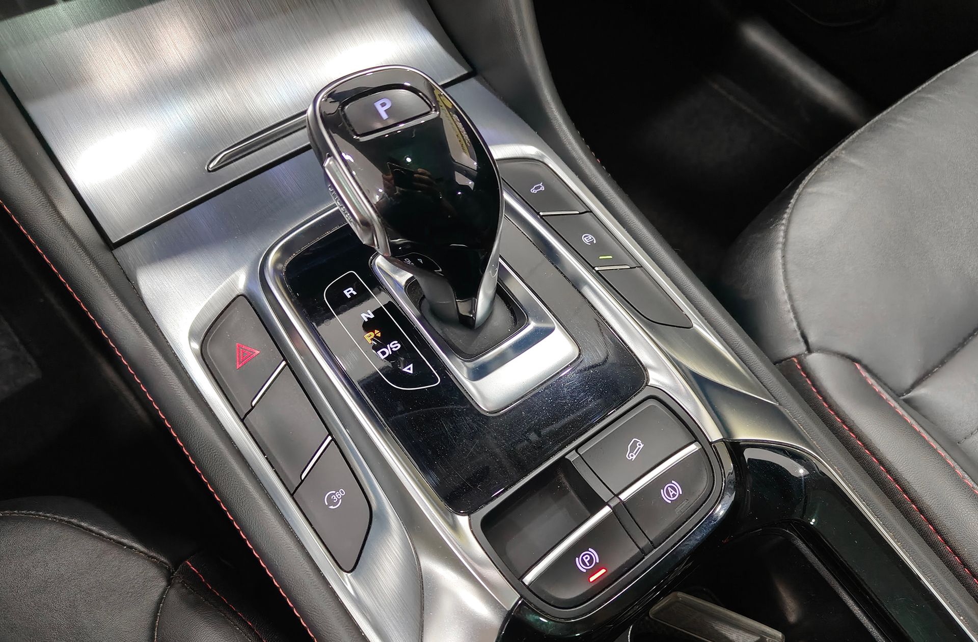 MG HS 1.5 Turbo GDI Luxury DCT - foto 5