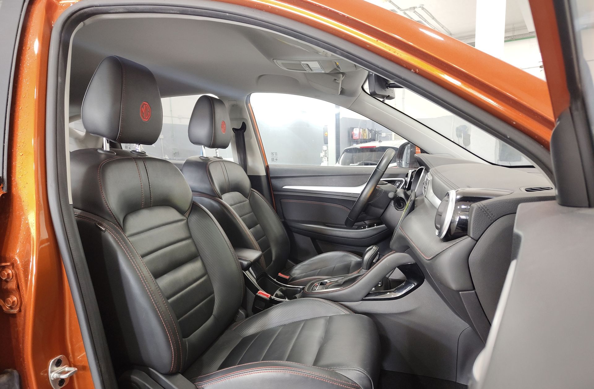 MG ZS 1.0T Luxury - foto 20