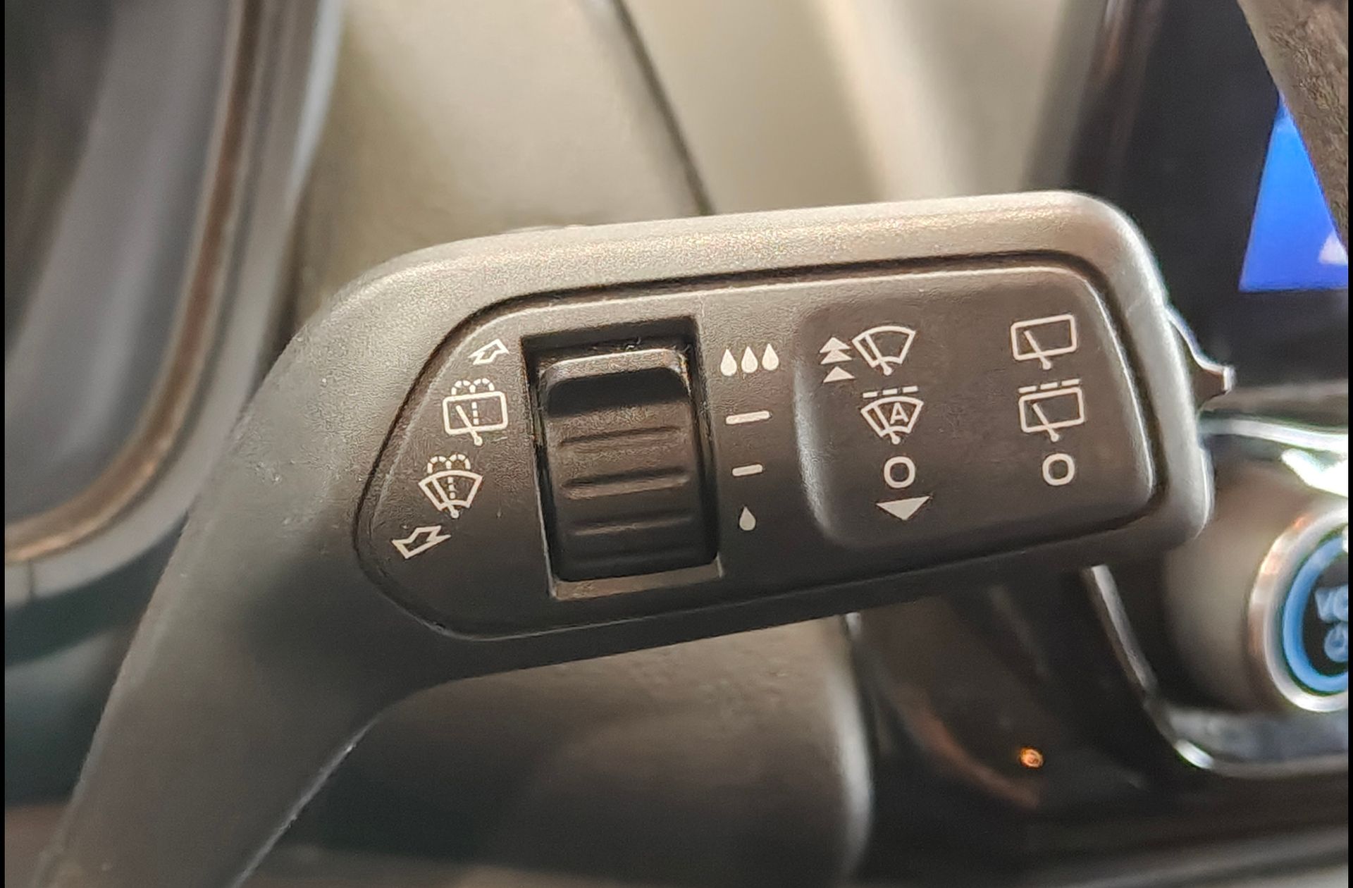 Ford EcoSport 1.0T EcoBoost Titanium - foto 25