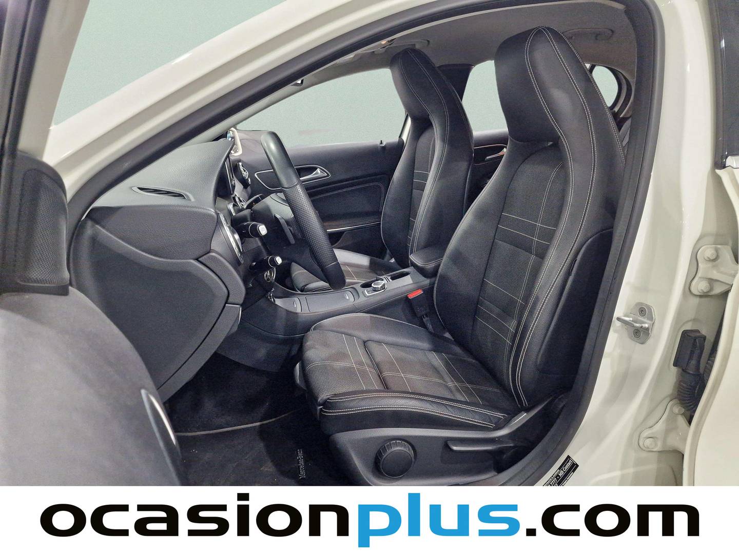 Foto asientos delanteros Mercedes GLA Mercedes GLA 200 d Style (136 CV)