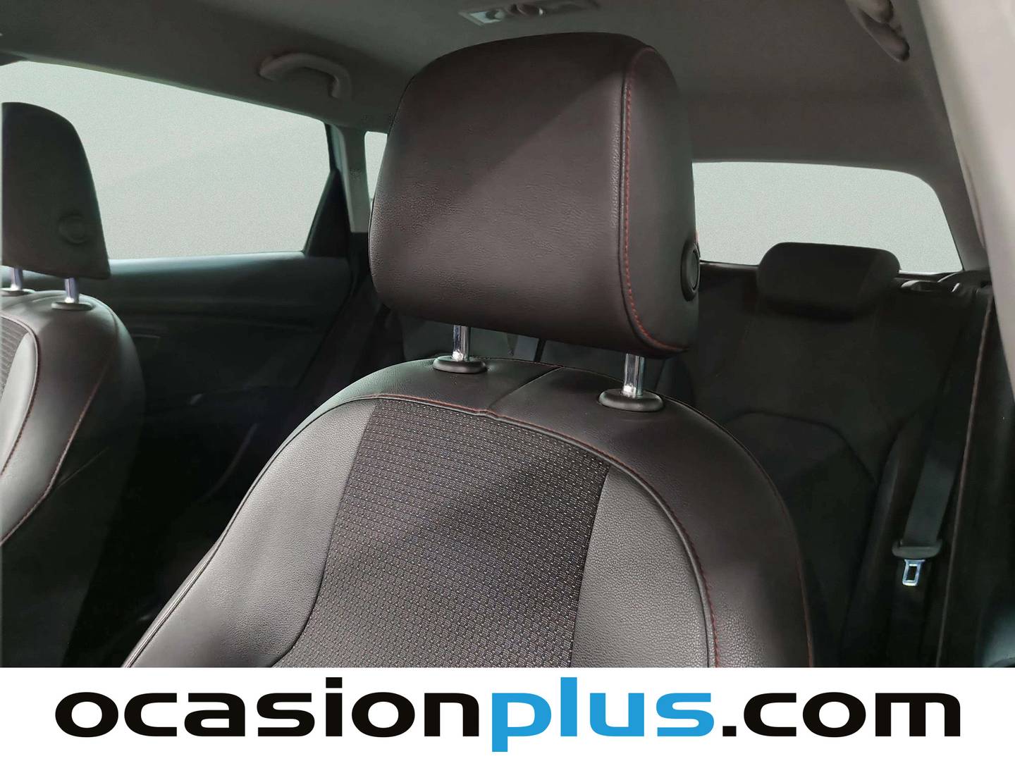 Extras y acabados del Seat León Seat León ST 2.0 TDI S&S FR DSG  (184 CV)