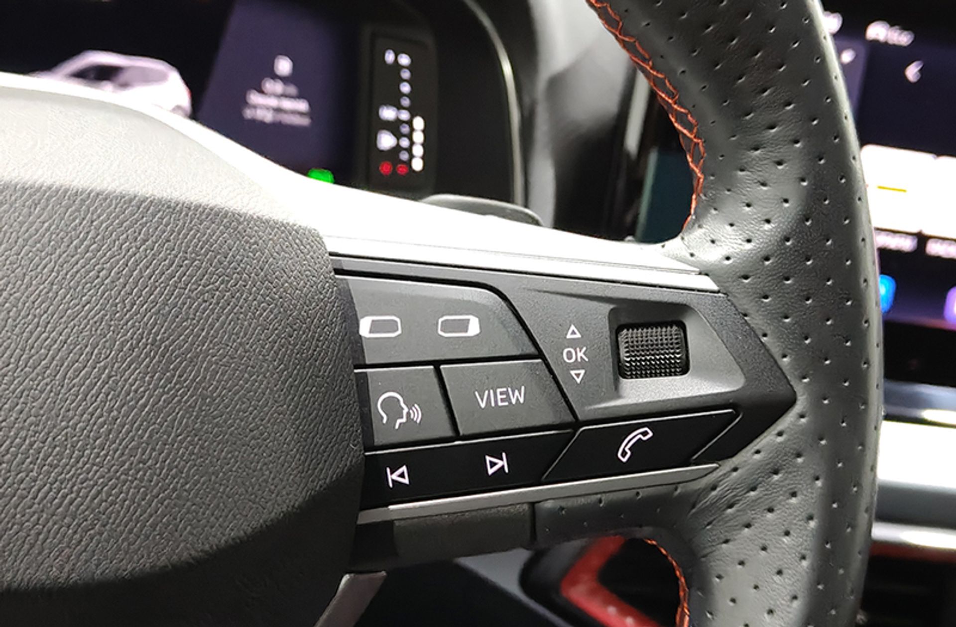 SEAT Arona 1.5 TSI FR Plus DSG - foto 33