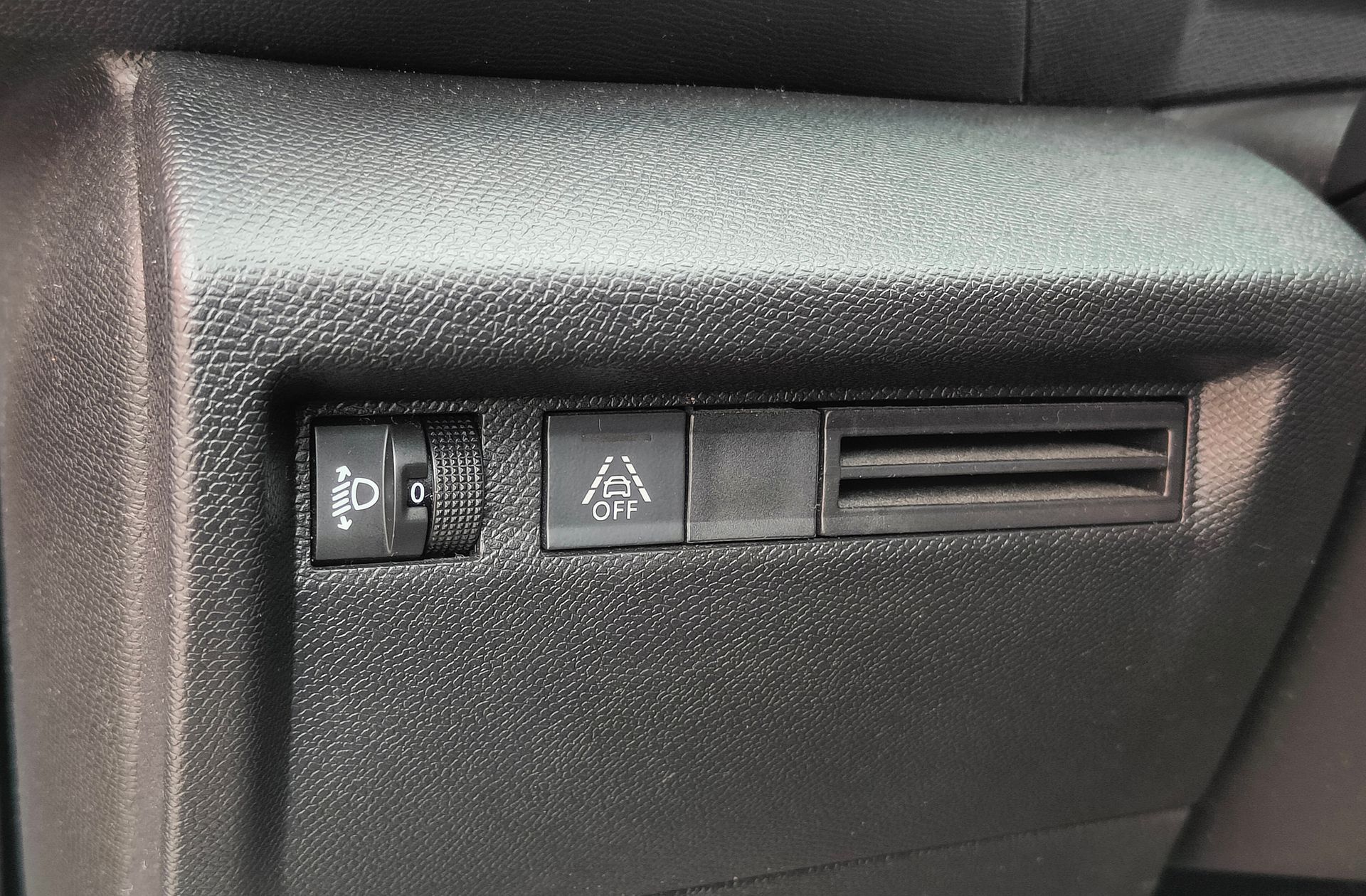Citroën C4 PureTech 130 Plus EAT8 - foto 27