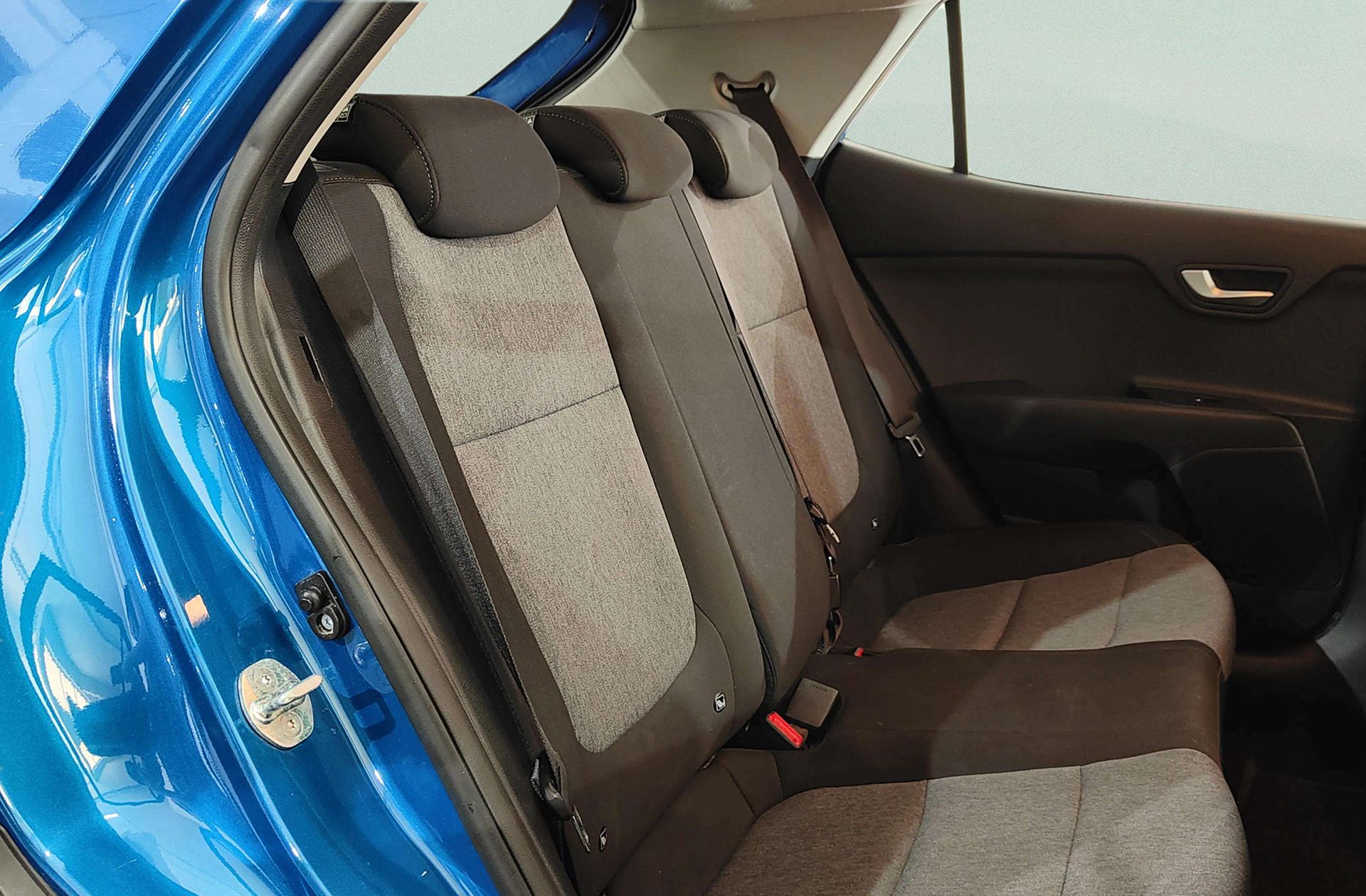 Kia Stonic 1.0 T-GDi Concept - foto 19