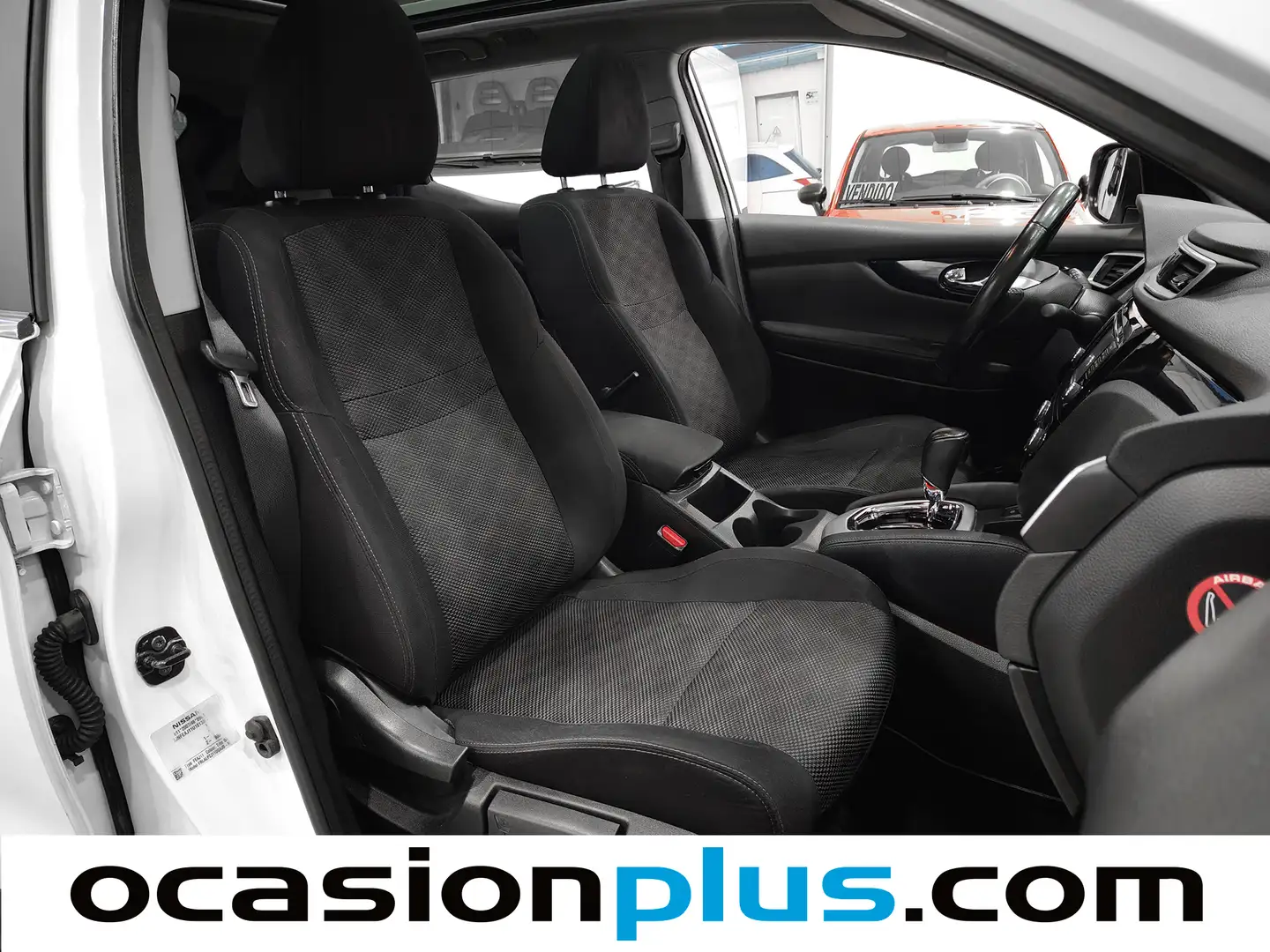 Foto Nissan QASHQAI Nissan Qashqai 1.2 DIG-T N-Connecta 4x2 XTronic (115 CV)