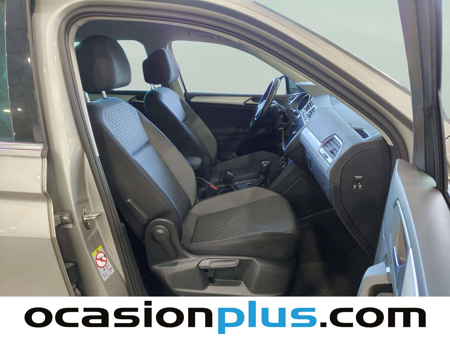 Foto Volkswagen Tiguan Volkswagen Tiguan Advance 1.5 TSI (150 CV) DSG Pack R-Line