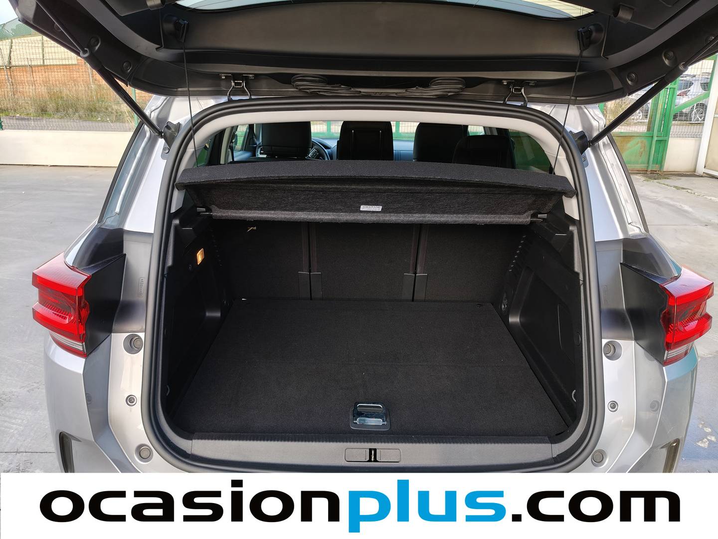 Foto Citroën C5 Aircross Citroen C5 Aircross Plug-in Hybrid 180 Plus e-EAT8 (180 CV)