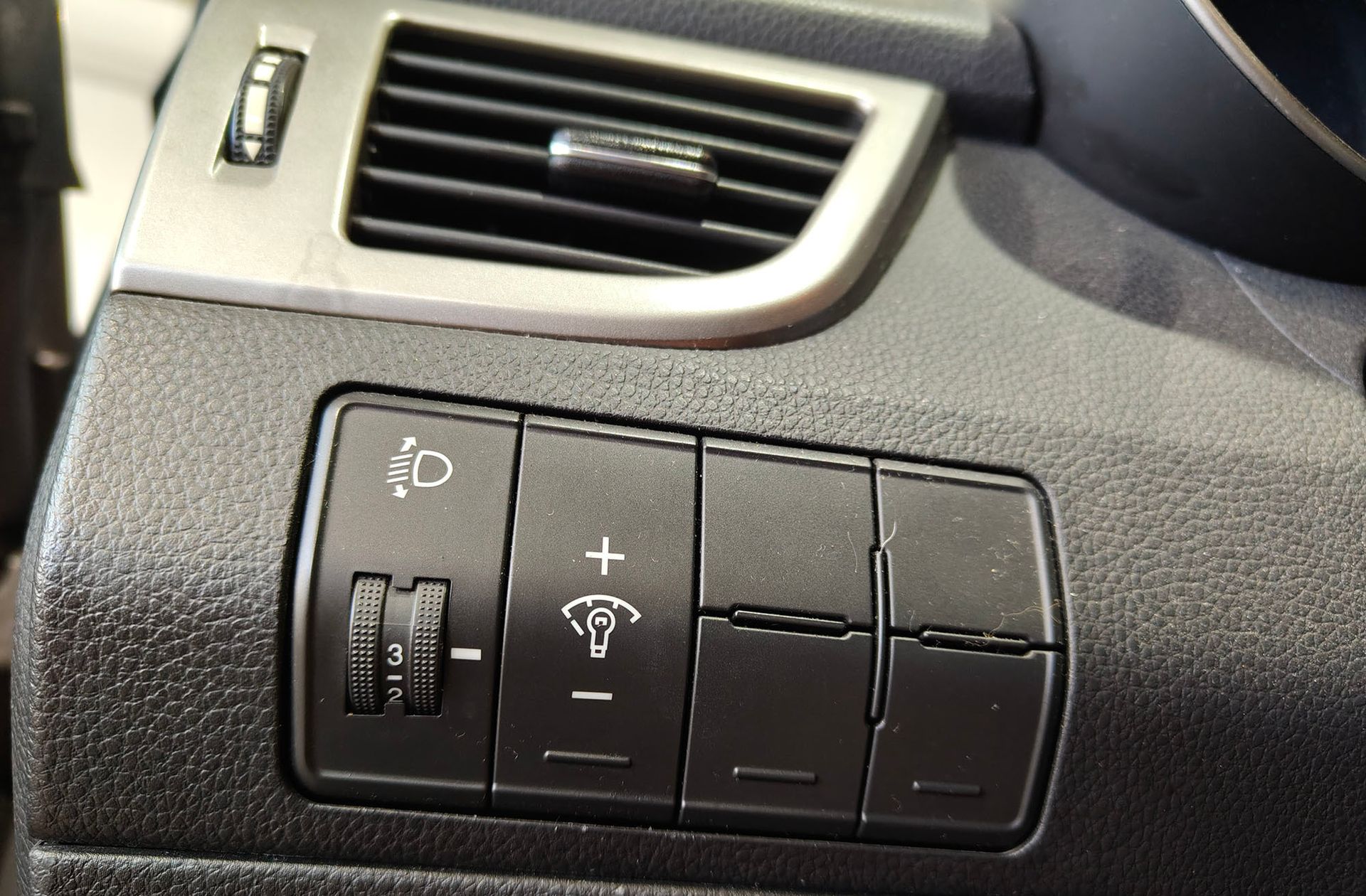 Hyundai i30 1.6 CRDi Tecno S - foto 21