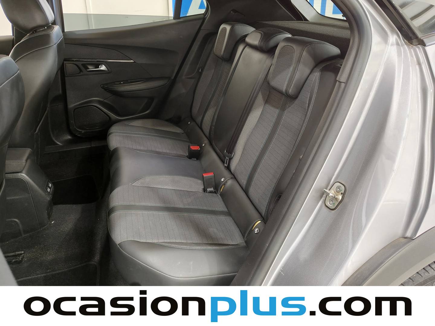 Foto asientos traseros Peugeot 2008 Peugeot 2008 BlueHDi 130 S&S Allure EAT8 (130 CV)