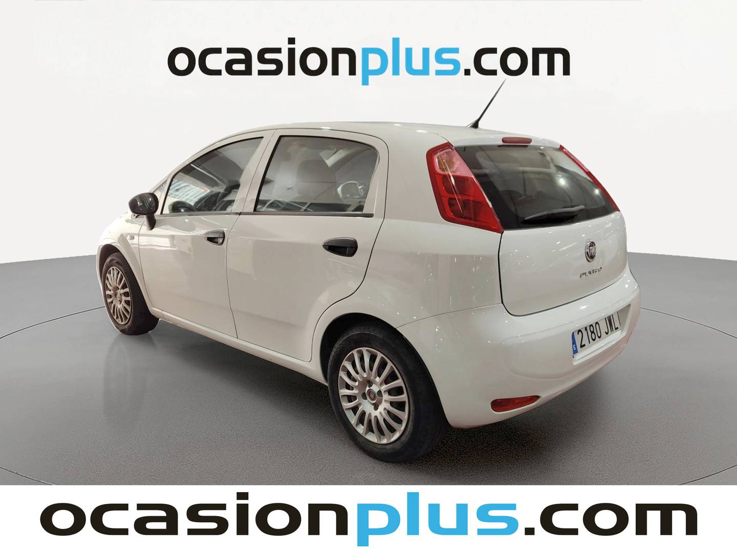 Foto trasera Fiat Punto Fiat Punto 1.2 8v S&S Gasolina Pop (69 CV) izquierda