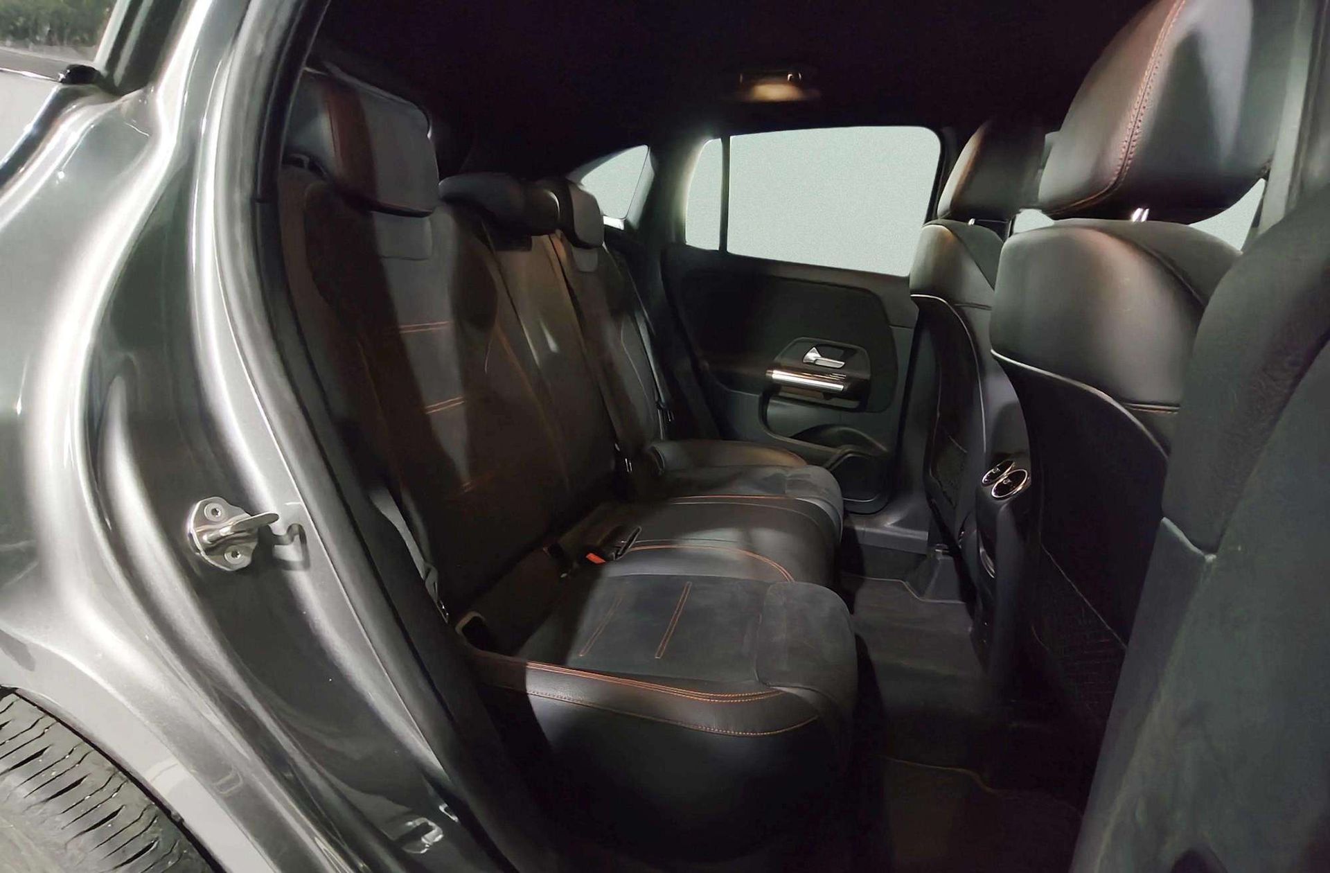 Mercedes-Benz GLA 200 - foto 19