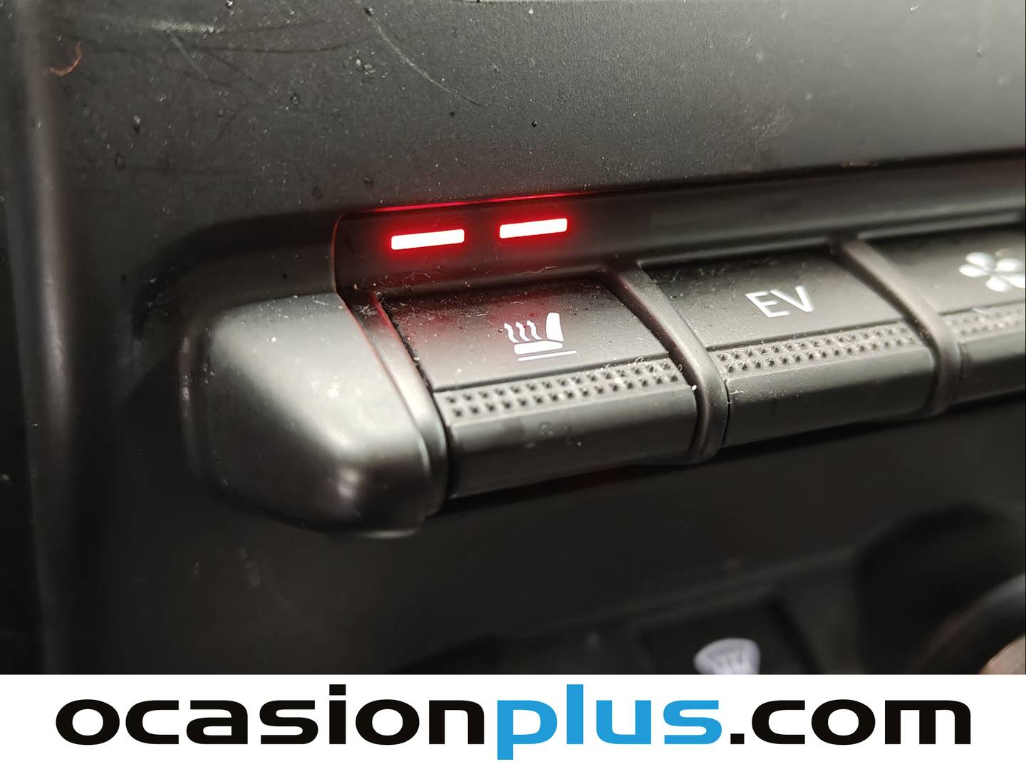 Extras y acabados del Renault Arkana Renault Arkana RS Line E-Tech Híbrido (145 CV)