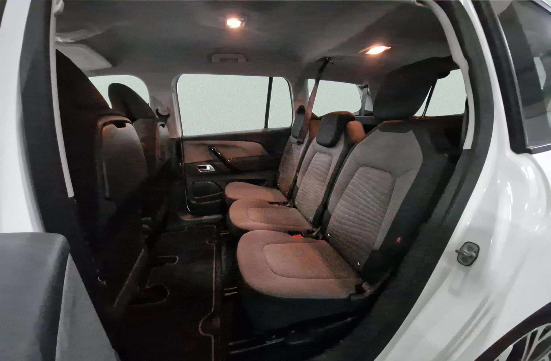 Citroën C4 Grand SpaceTourer PureTech 130 C-Series 7 plazas - foto 14