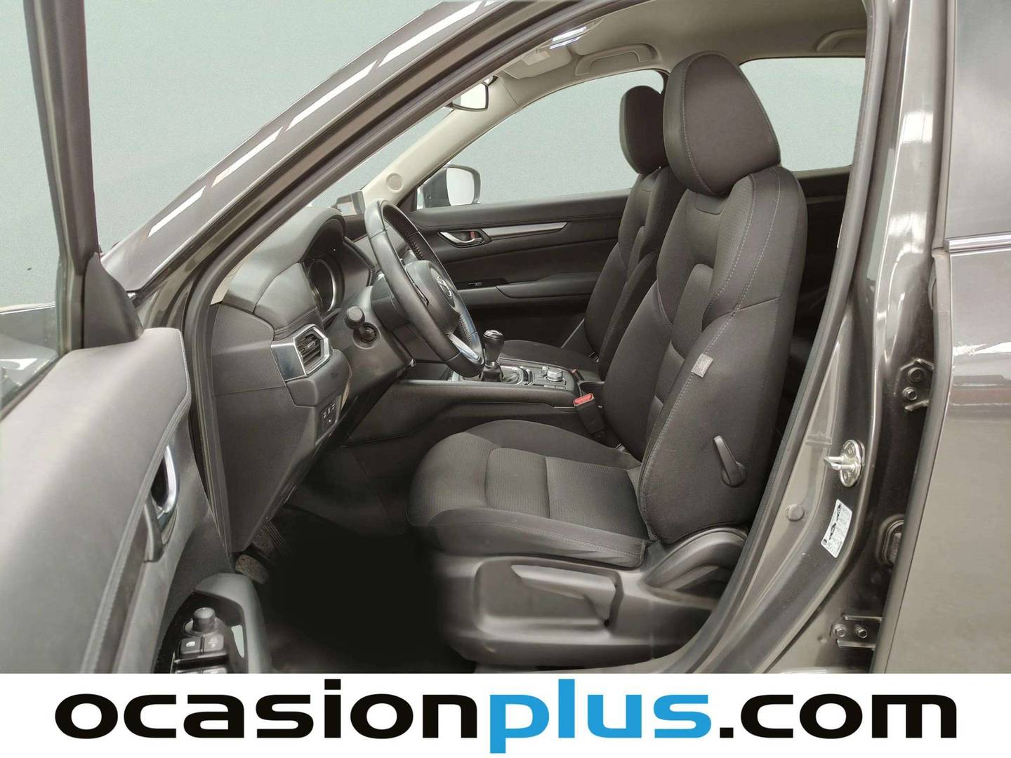 Foto asientos delanteros Mazda CX-5 Mazda CX-5 2.0 MHEV Center-Line Plus (165 CV)