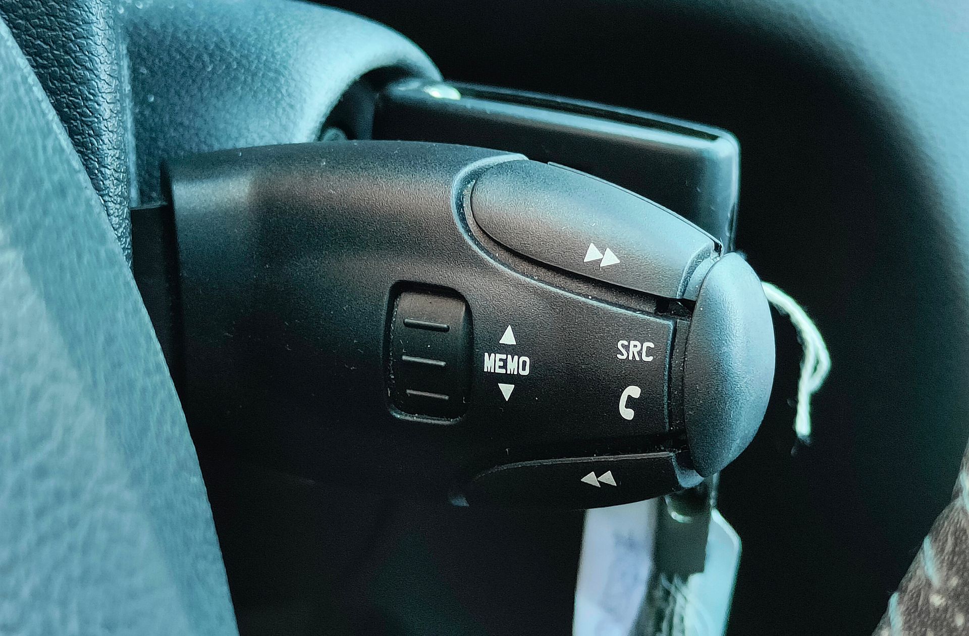 Peugeot 5008 1.6 BlueHDi Allure EAT6 7 plazas - foto 27