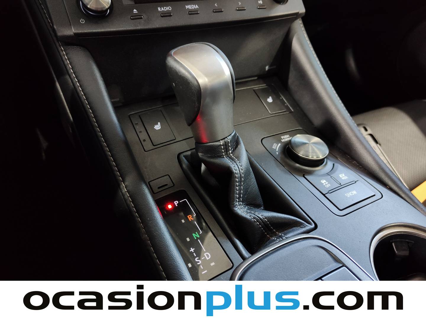 Lexus RC Lexus RC 300h Executive + TS (223 CV) de segunda mano