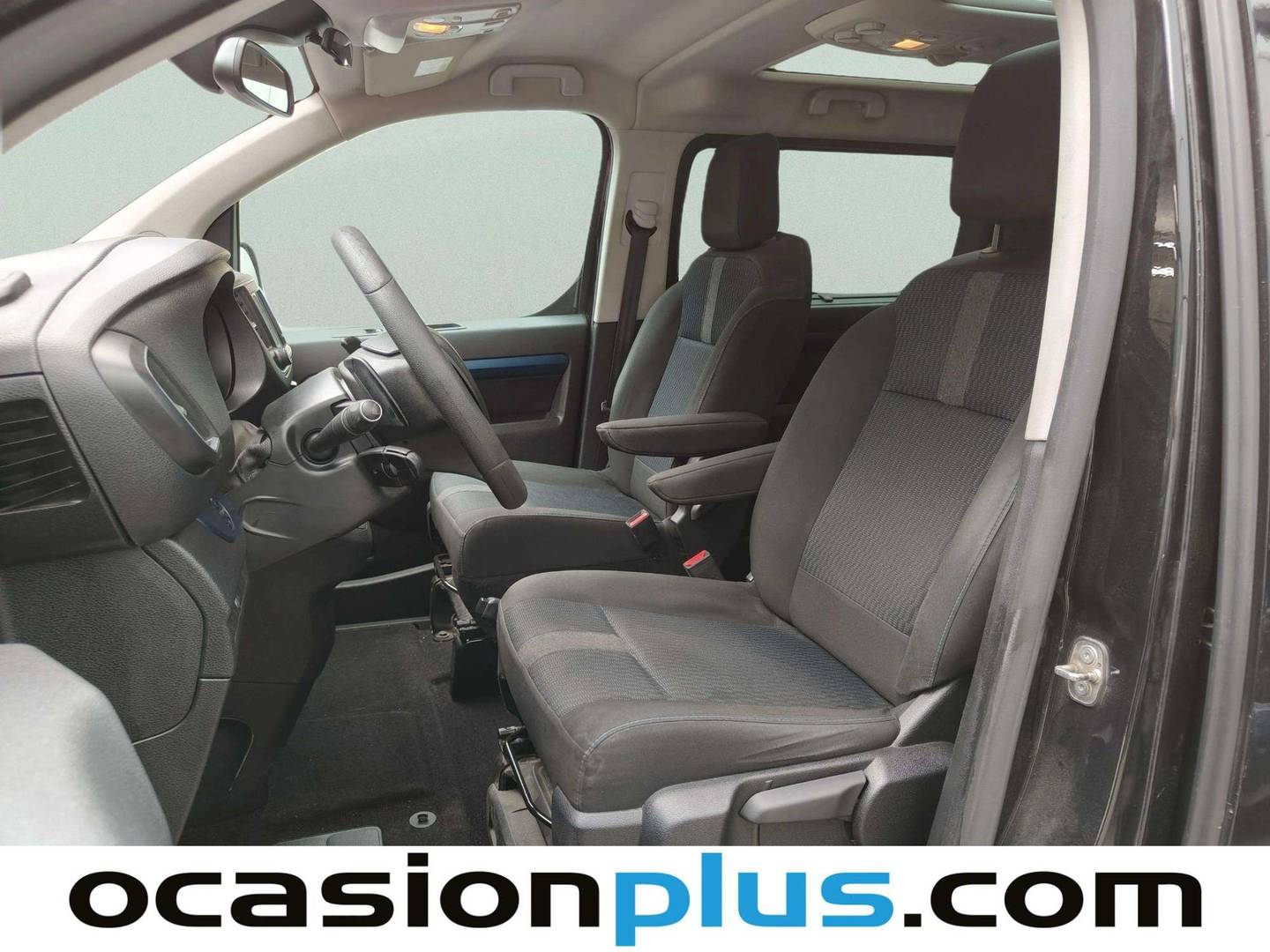 Foto asientos delanteros Peugeot Traveller Peugeot Traveller 2.0 BlueHDi Active EAT6 Standard (180 CV) 8 Plazas