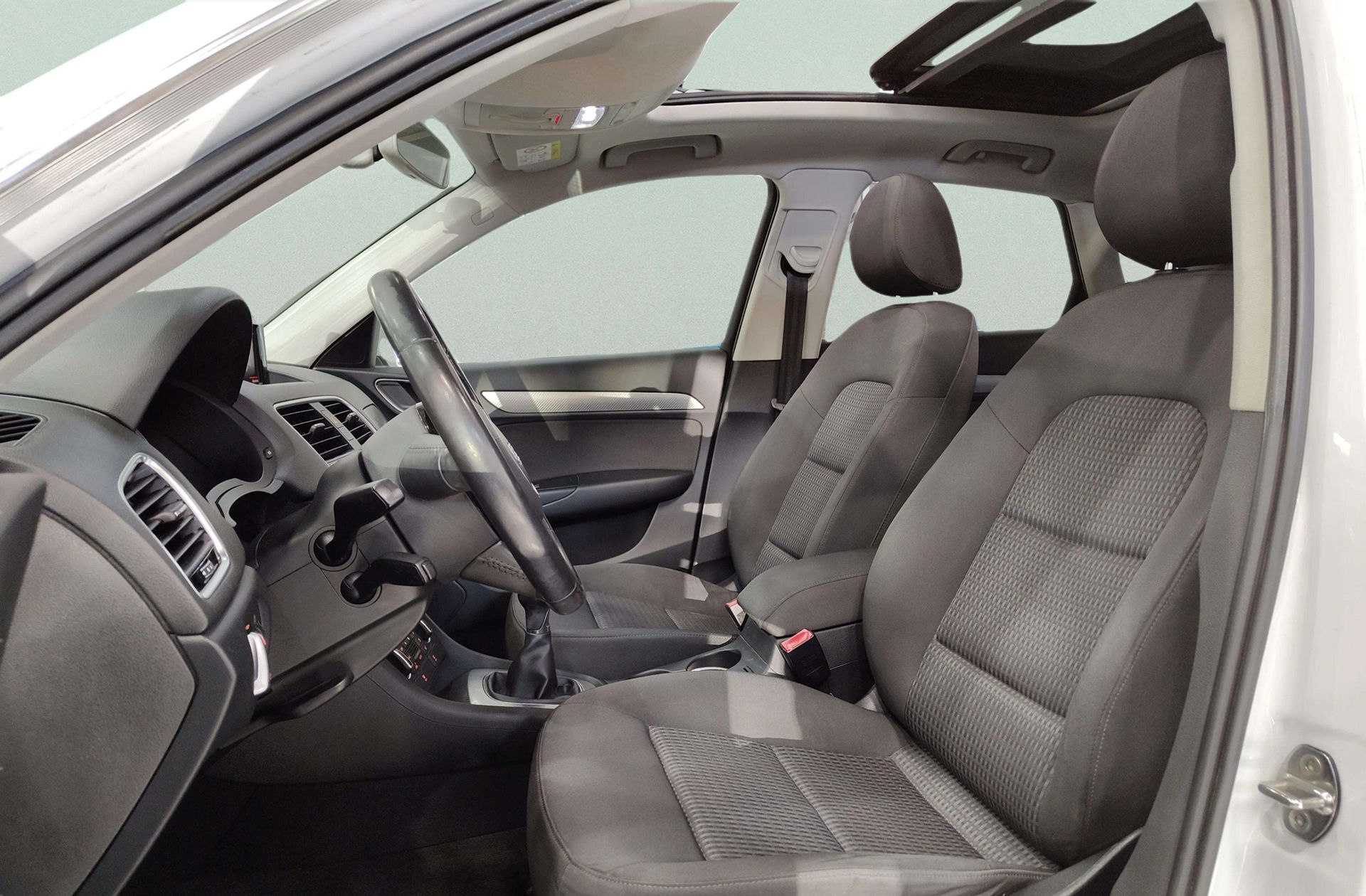 Audi Q3 design edition 2.0 TDI - foto 11