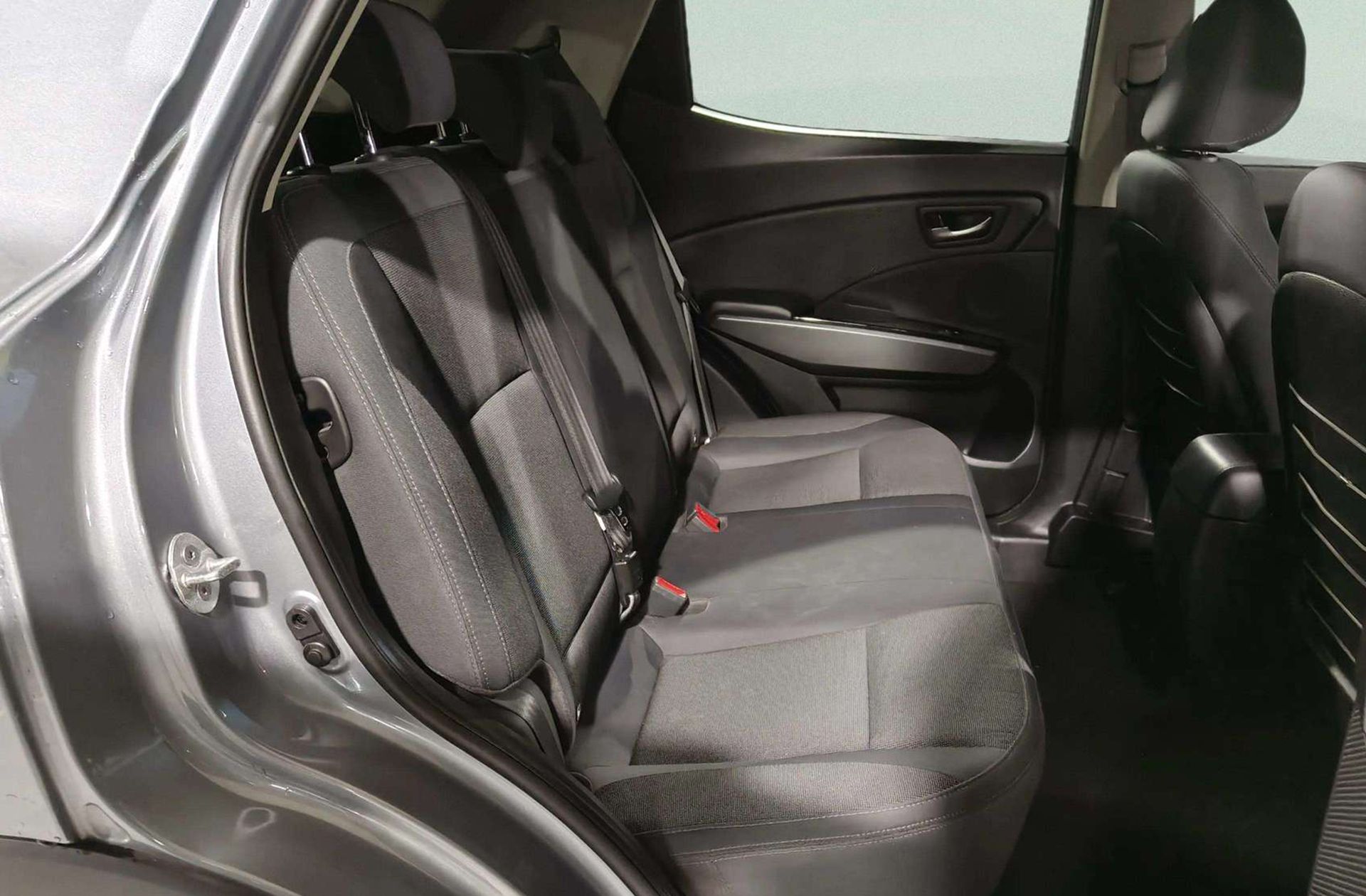 SsangYong Tivoli G12T Urban Plus - foto 16