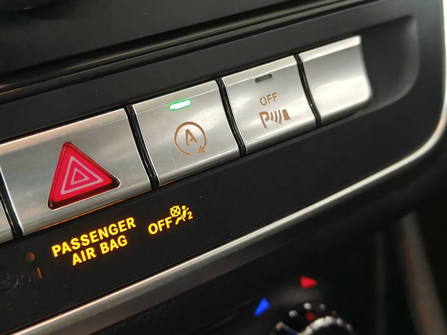 Foto Mercedes GLA Mercedes-Benz GLA 200 d Urban (136 CV) Pack AMG