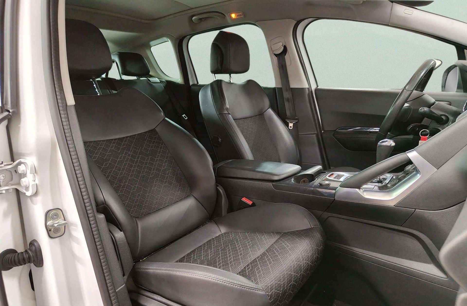 Peugeot 3008 THP 165 Allure EAT6 - foto 18